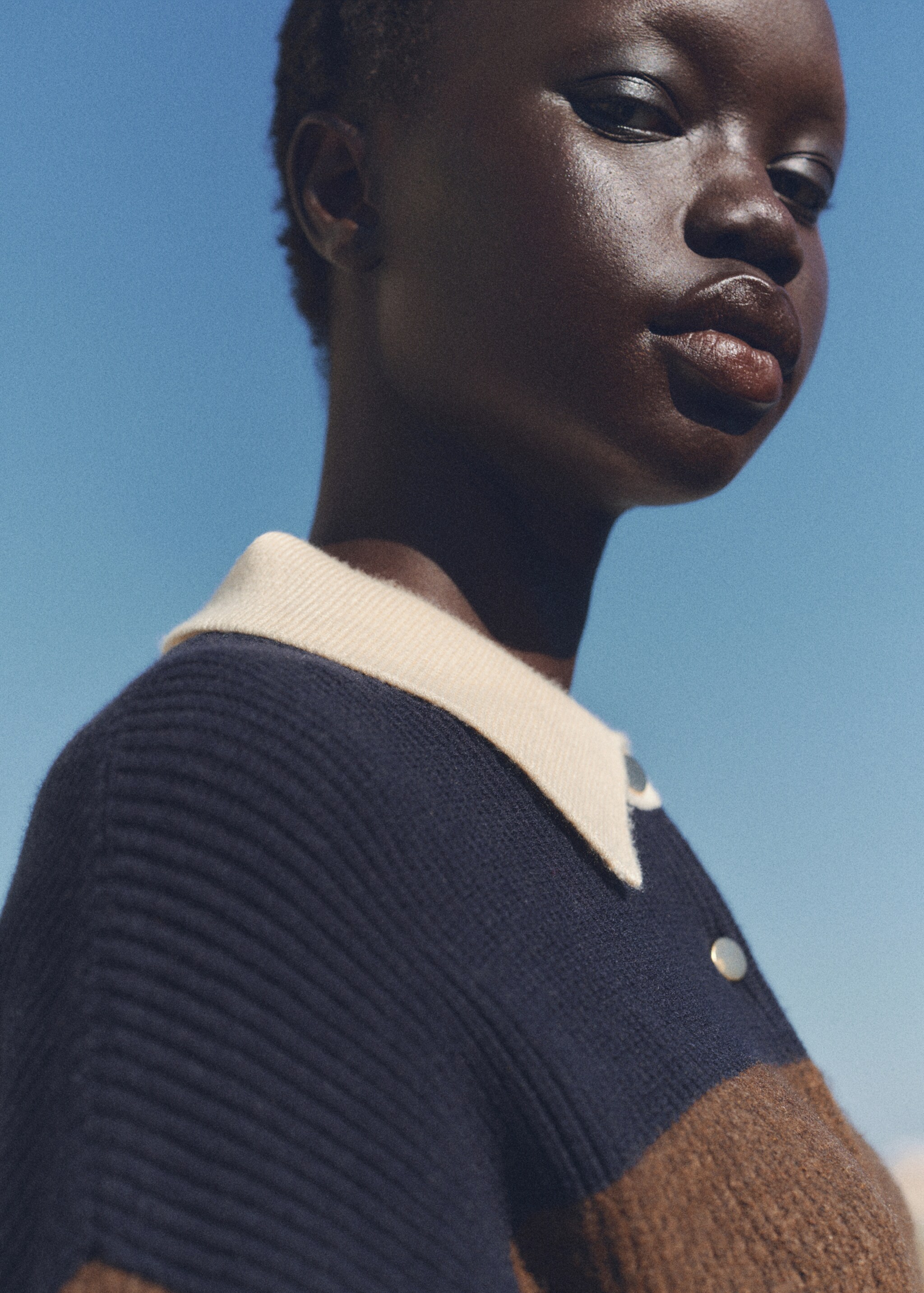 Pull-over rayures col polo - Détail de l'article 2, Bleu marine foncé. Ref: 87040356-00.