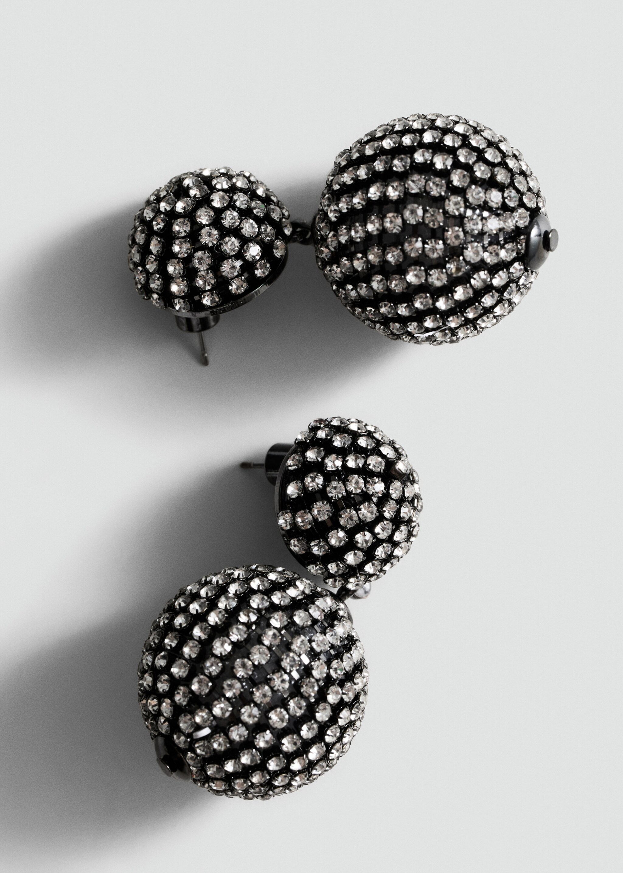 Σκουλαρίκια κρεμαστά σφαίρα κρύσταλλα - Μεσαίο πλάνο, Ασημί. Ref: 87040379-00.