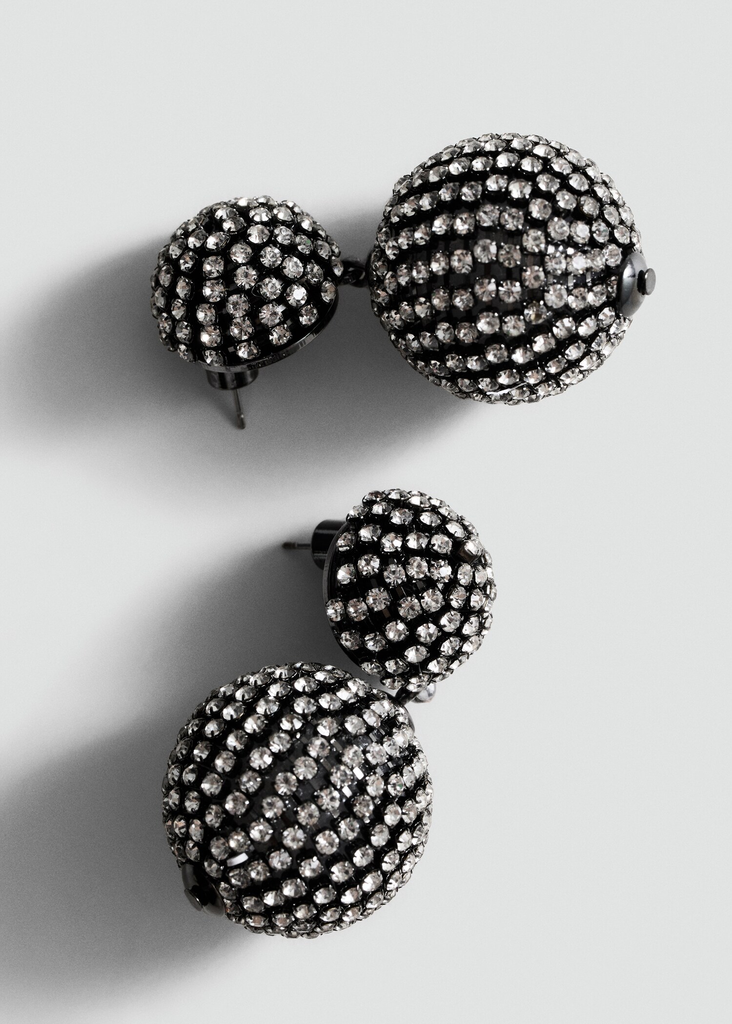 Σκουλαρίκια κρεμαστά σφαίρα κρύσταλλα - Μεσαίο πλάνο