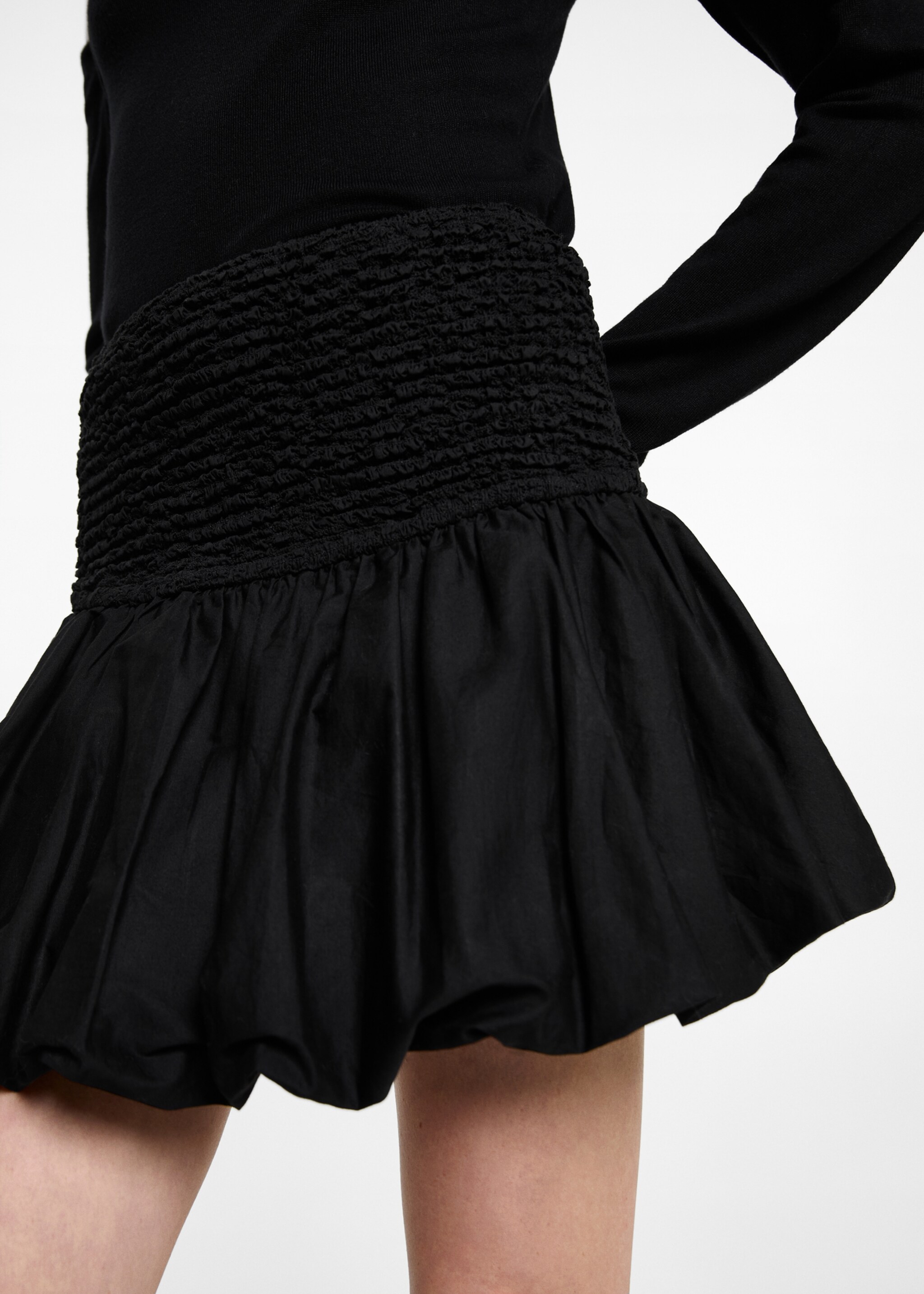 Ballongkjol rynkning - Detaljer om artikeln 6, Svart. Ref: 87040403-00.