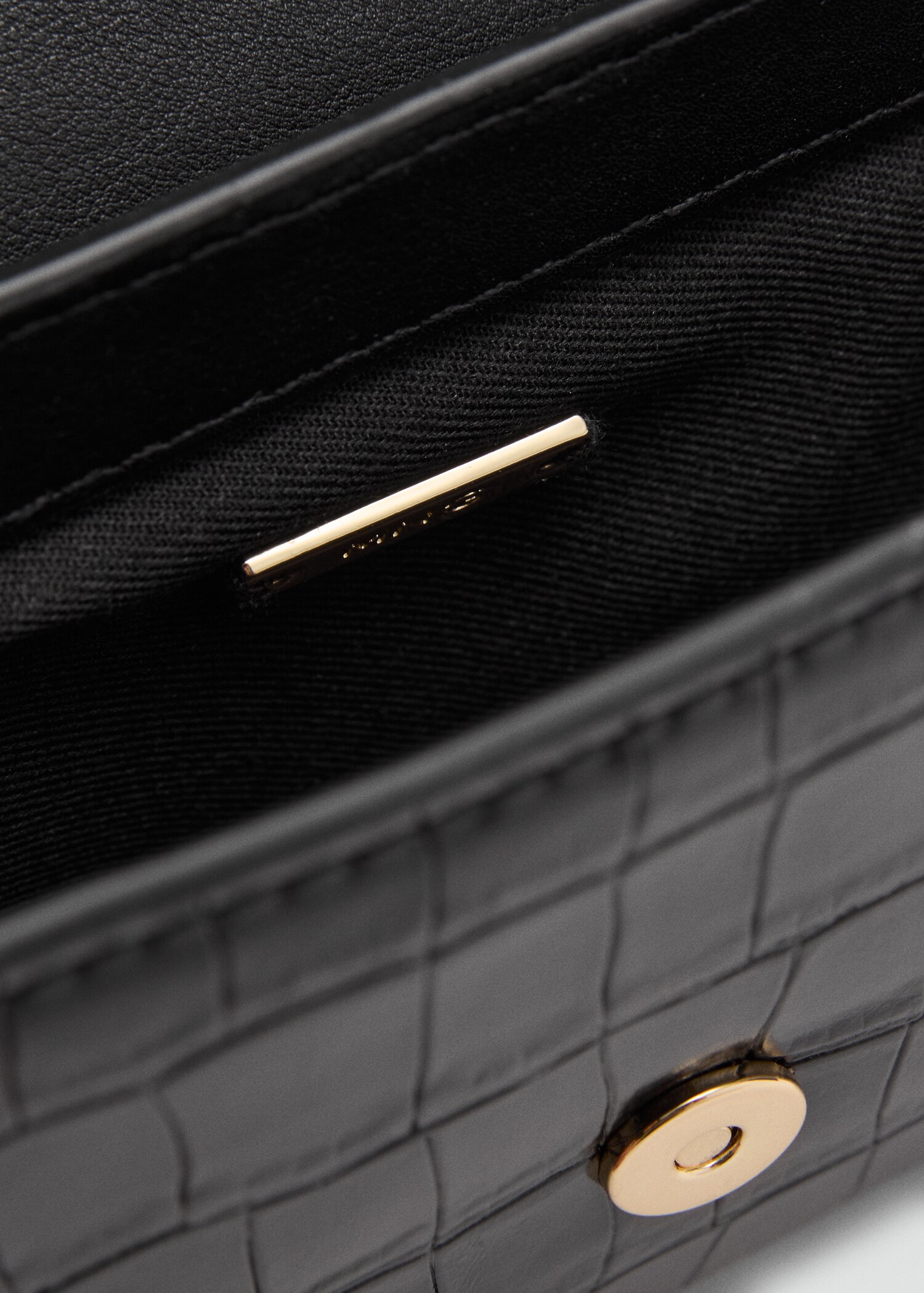 Croc-effect flap bag - Details of the article 2