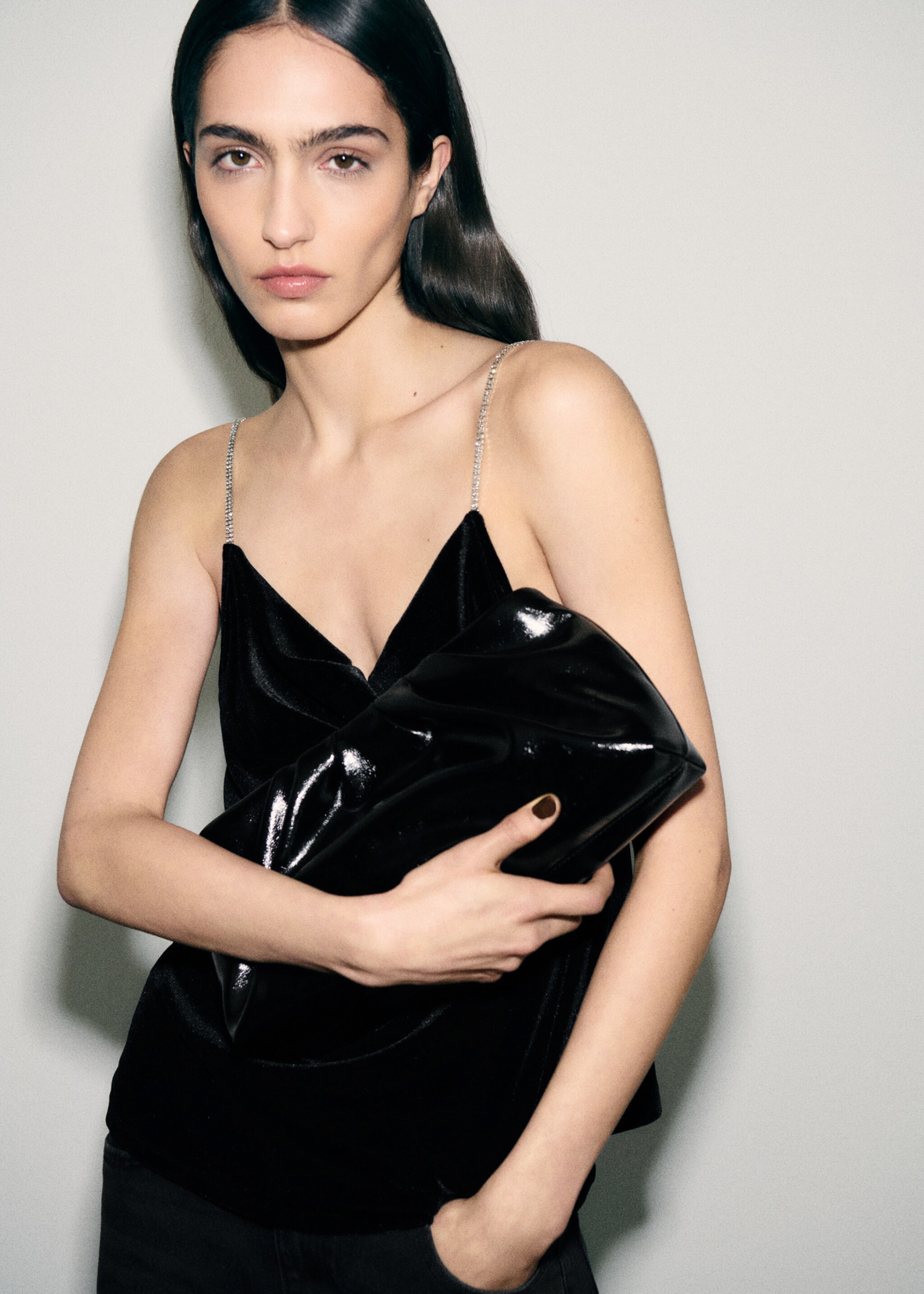 Bossa mà embuatada - Detall de l'article 9, Negre. Ref: 87040424-00.