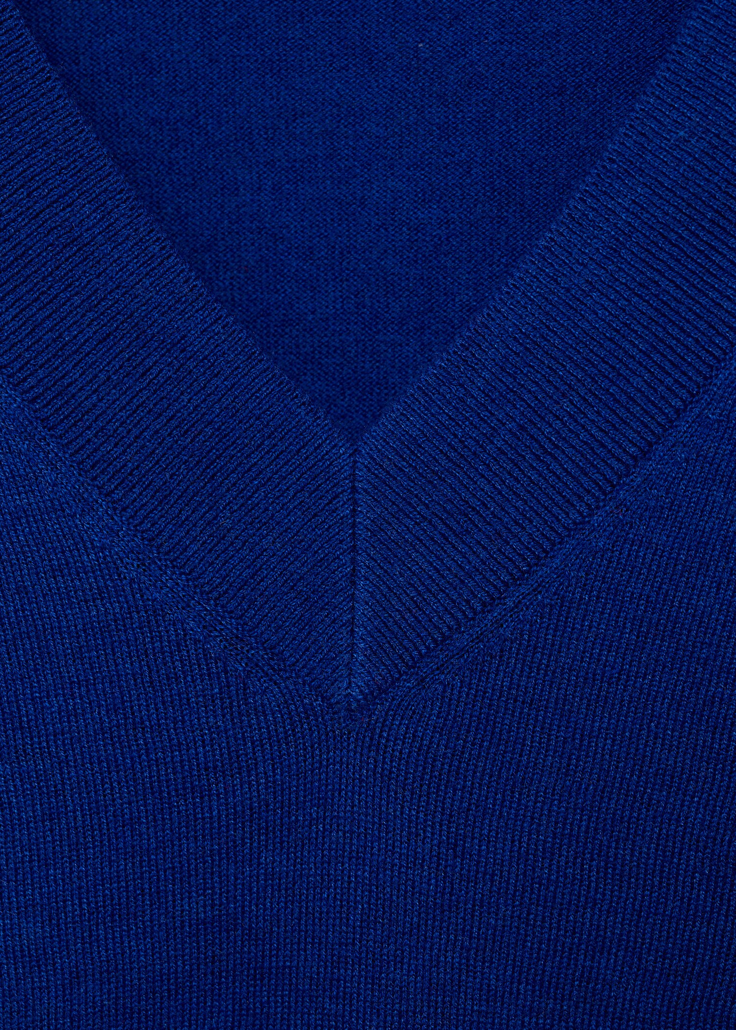 V-neck knit sweater - Details of the article 8