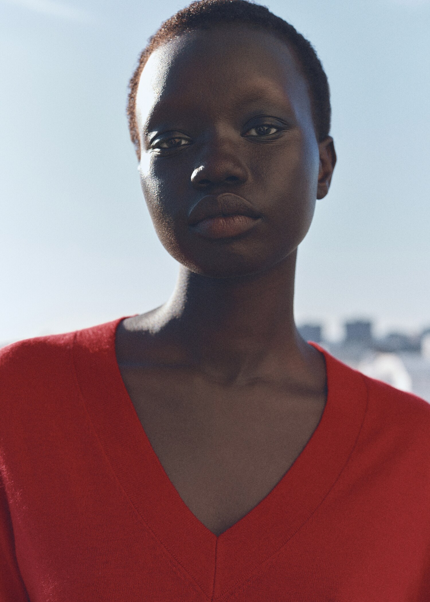 V-neck knit sweater - Details of the article 1