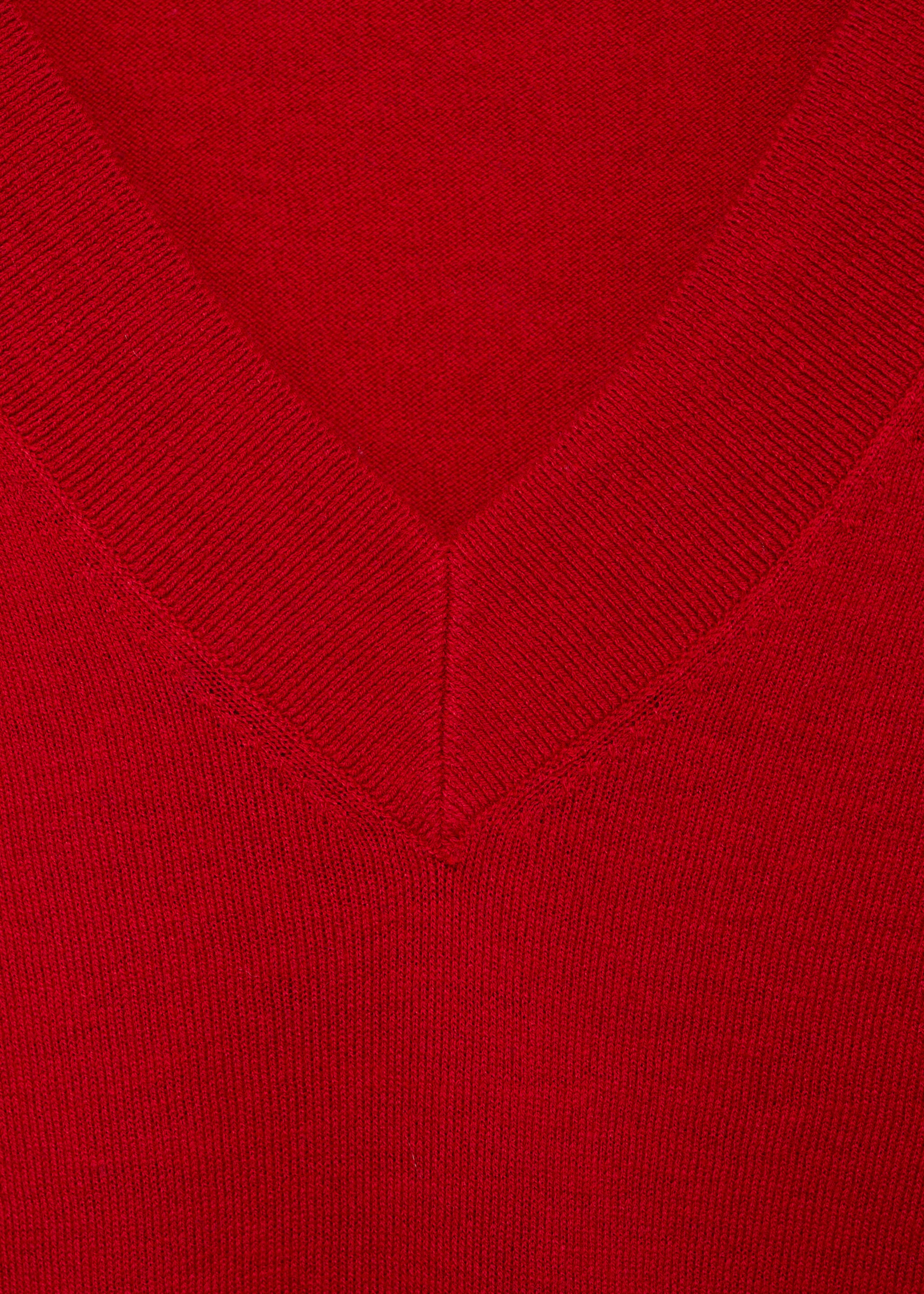 Strickpullover mit V-Ausschnitt - Detail des Artikels 8, Rot. Ref: 87040433-00.