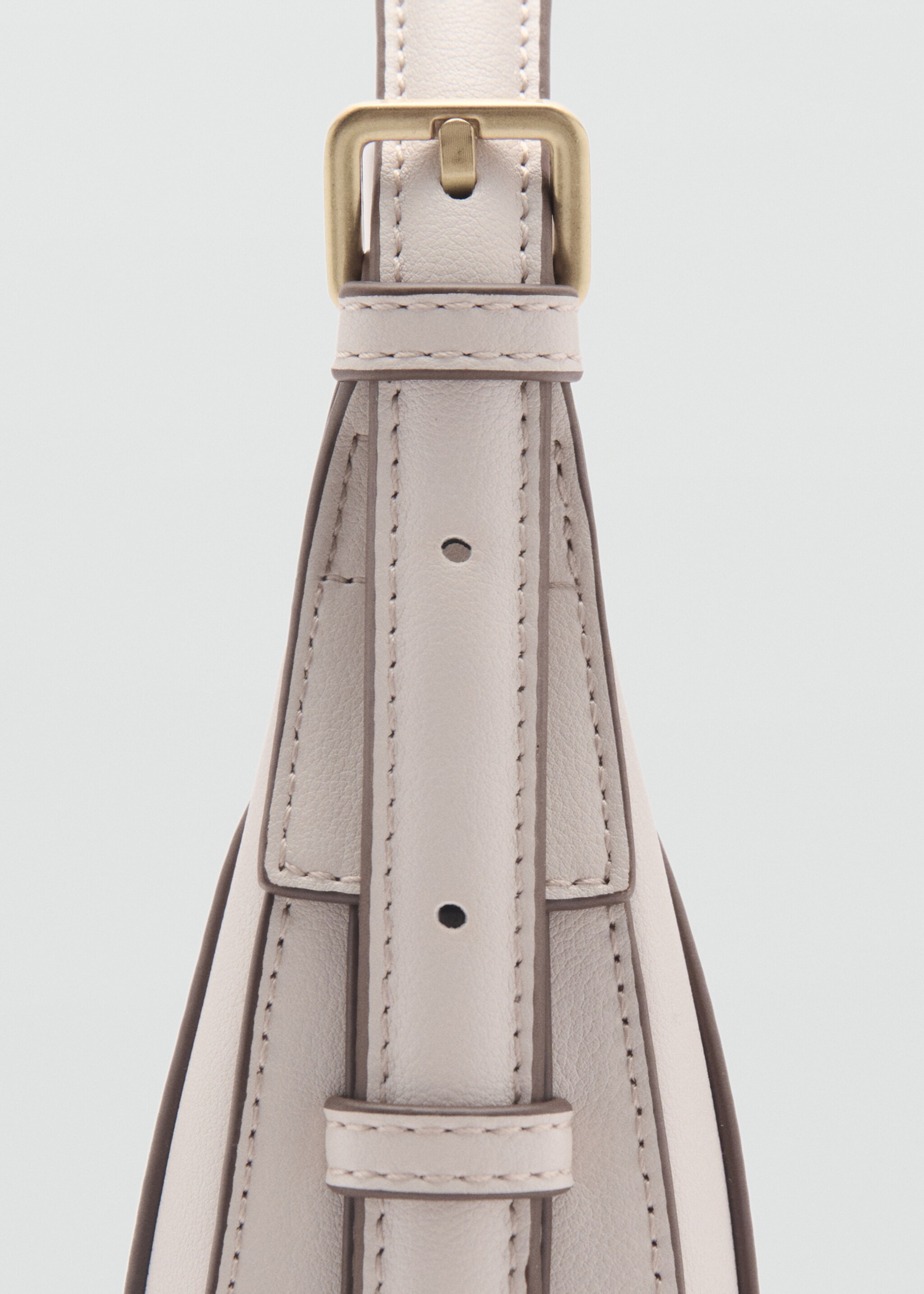 Ovale Schultertasche - Detail des Artikels 2, Cremeweiß. Ref: 87040445-00.