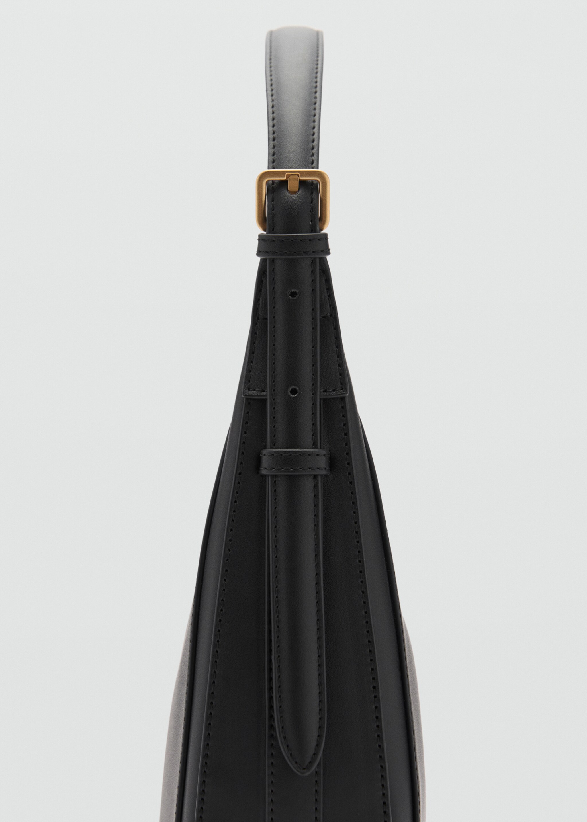 Ovale Schultertasche - Detail des Artikels 1, Schwarz. Ref: 87040445-00.