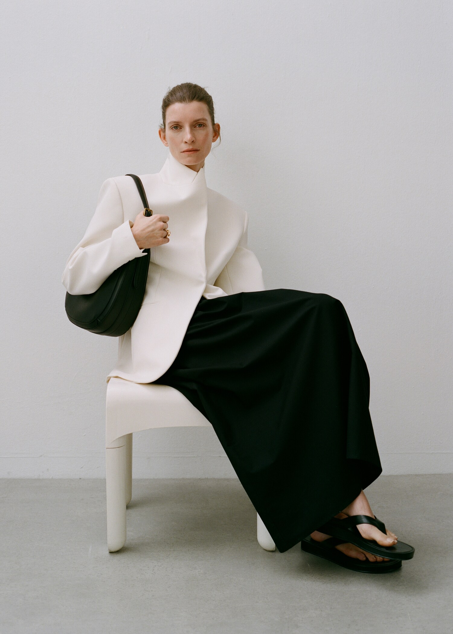 Oval shoulder bag - Details of the article 6