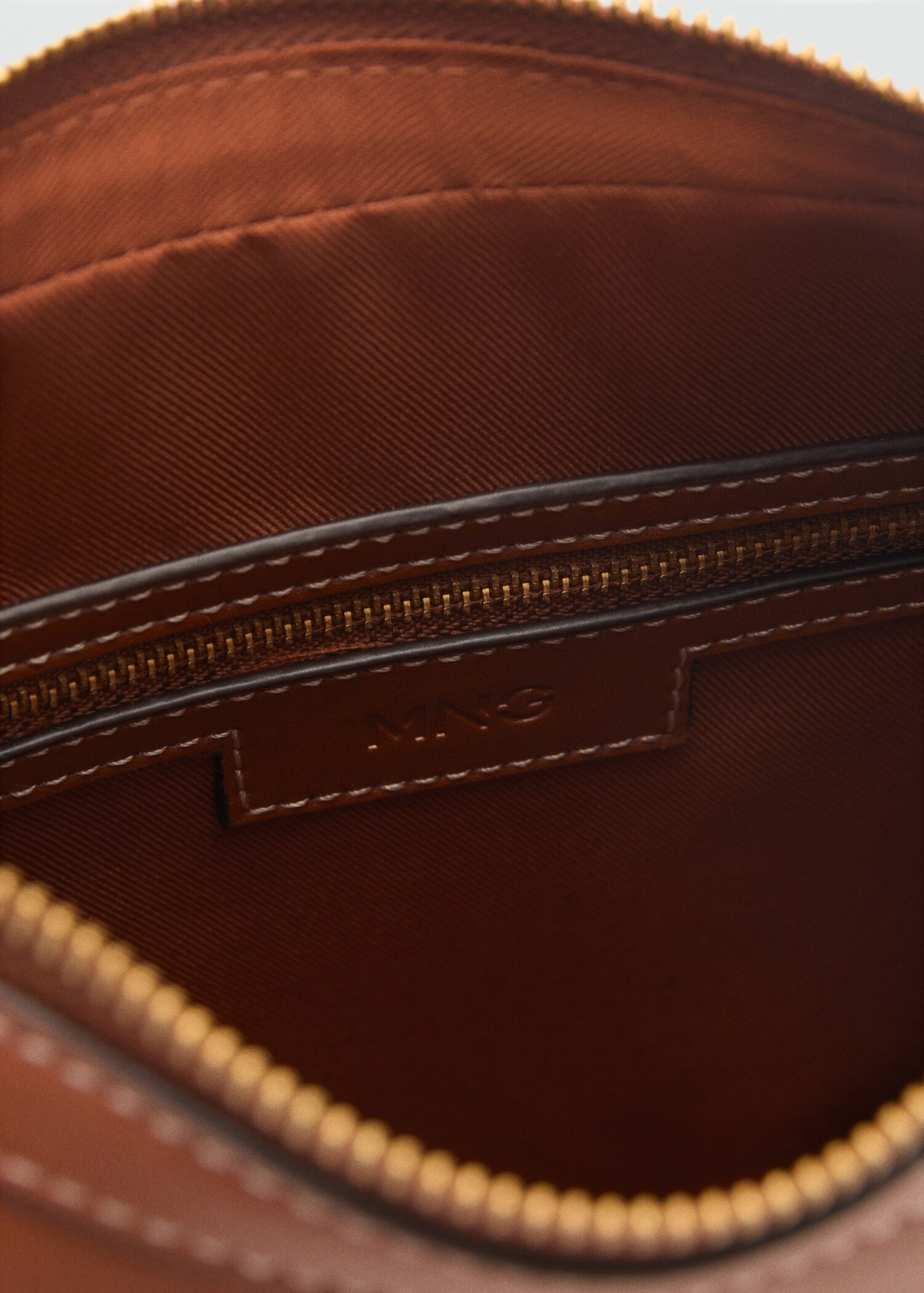 Oval shoulder bag - Details of the article 3