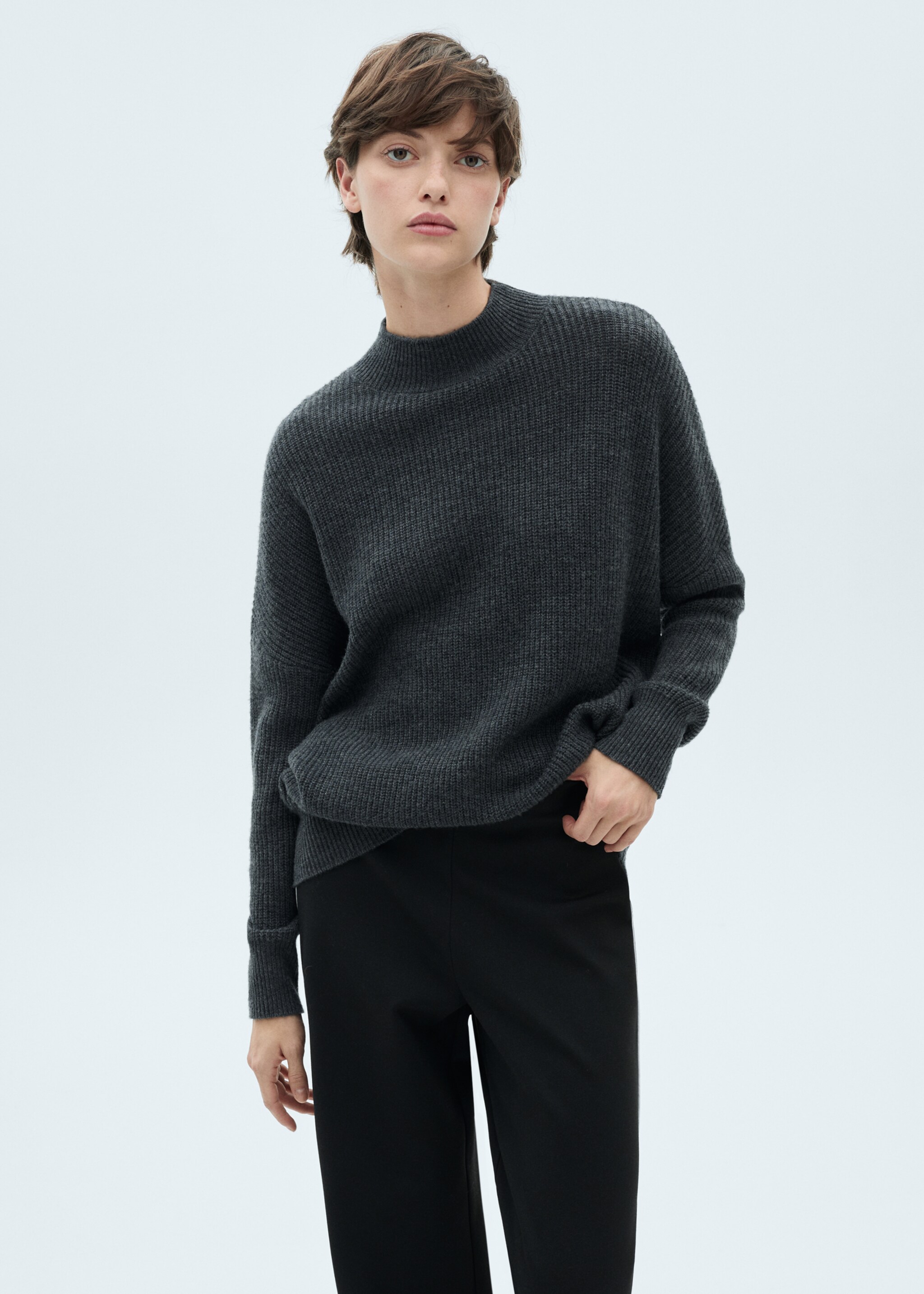 Knitted trousers with contrasting stripes - Details of the article 1, Black. Ref: 87040457-00.