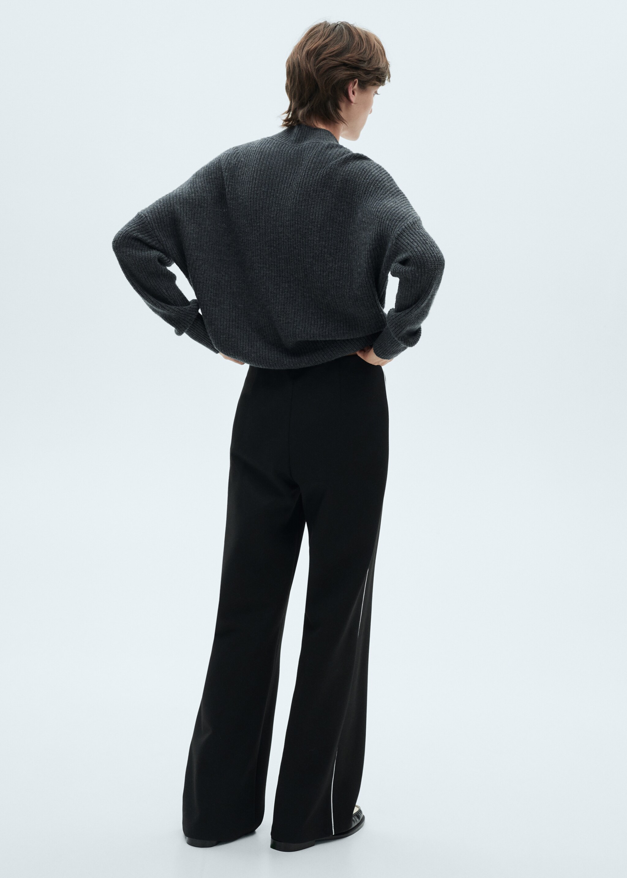 Knitted trousers with contrasting stripes - Reverse of the article, Black. Ref: 87040457-00.