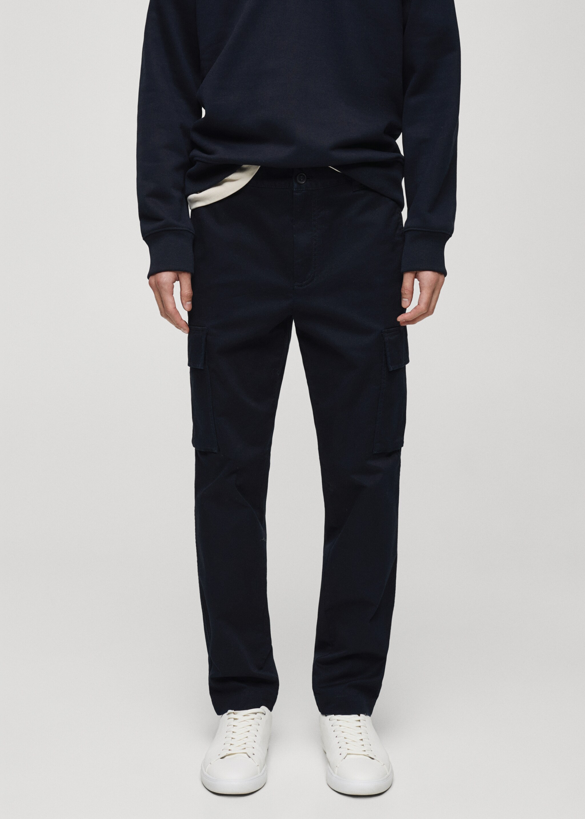 Regular fit cotton cargo trousers - Medium plane, Dark Navy. Ref: 87040576-00.