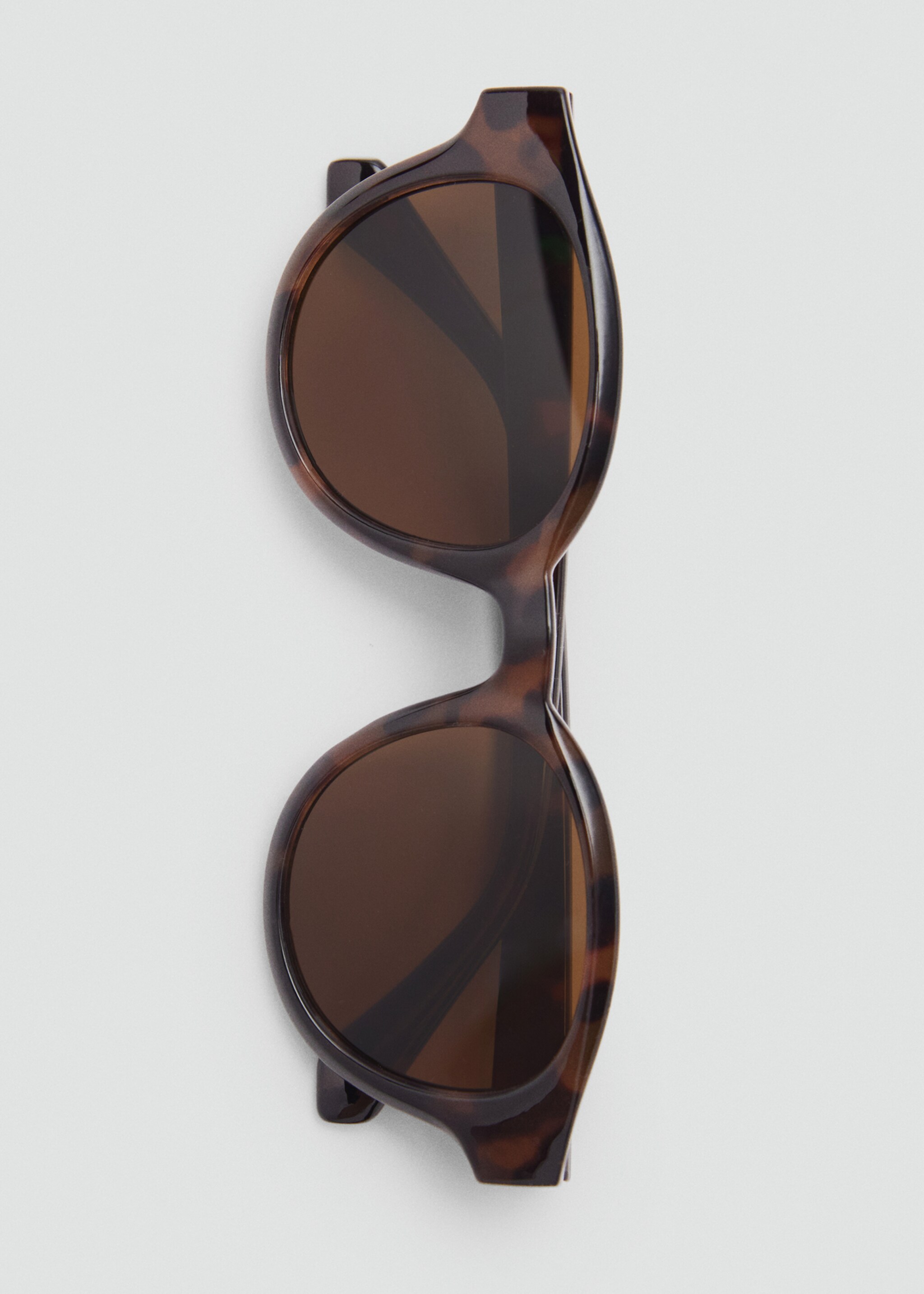 Resin frame sunglasses - Details of the article 2, Chocolate. Ref: 87040578-00.