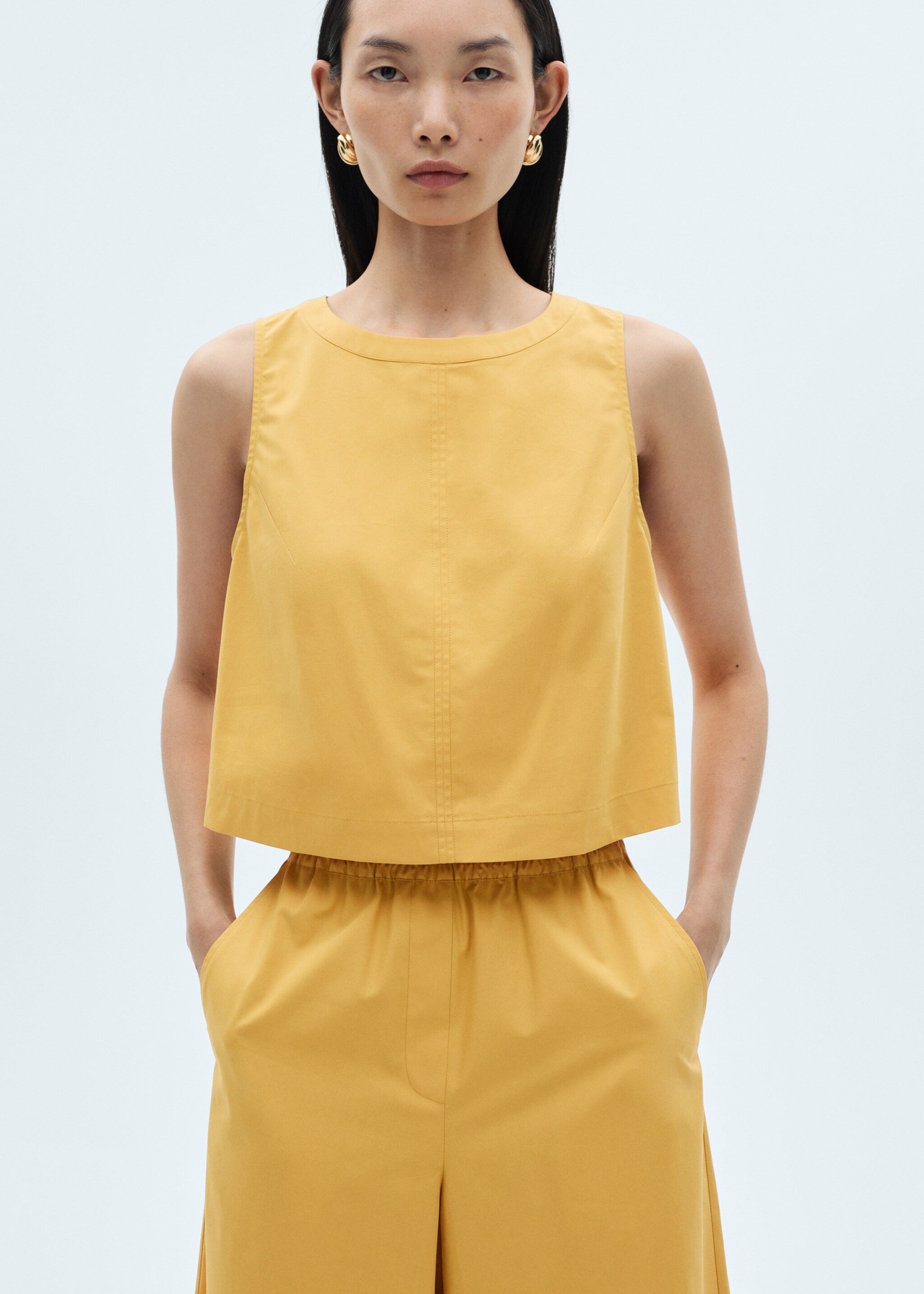 Lábszárközépig érő, pamutnadrág - A termék adatai 1, Mustár. Ref: 87040583-00.