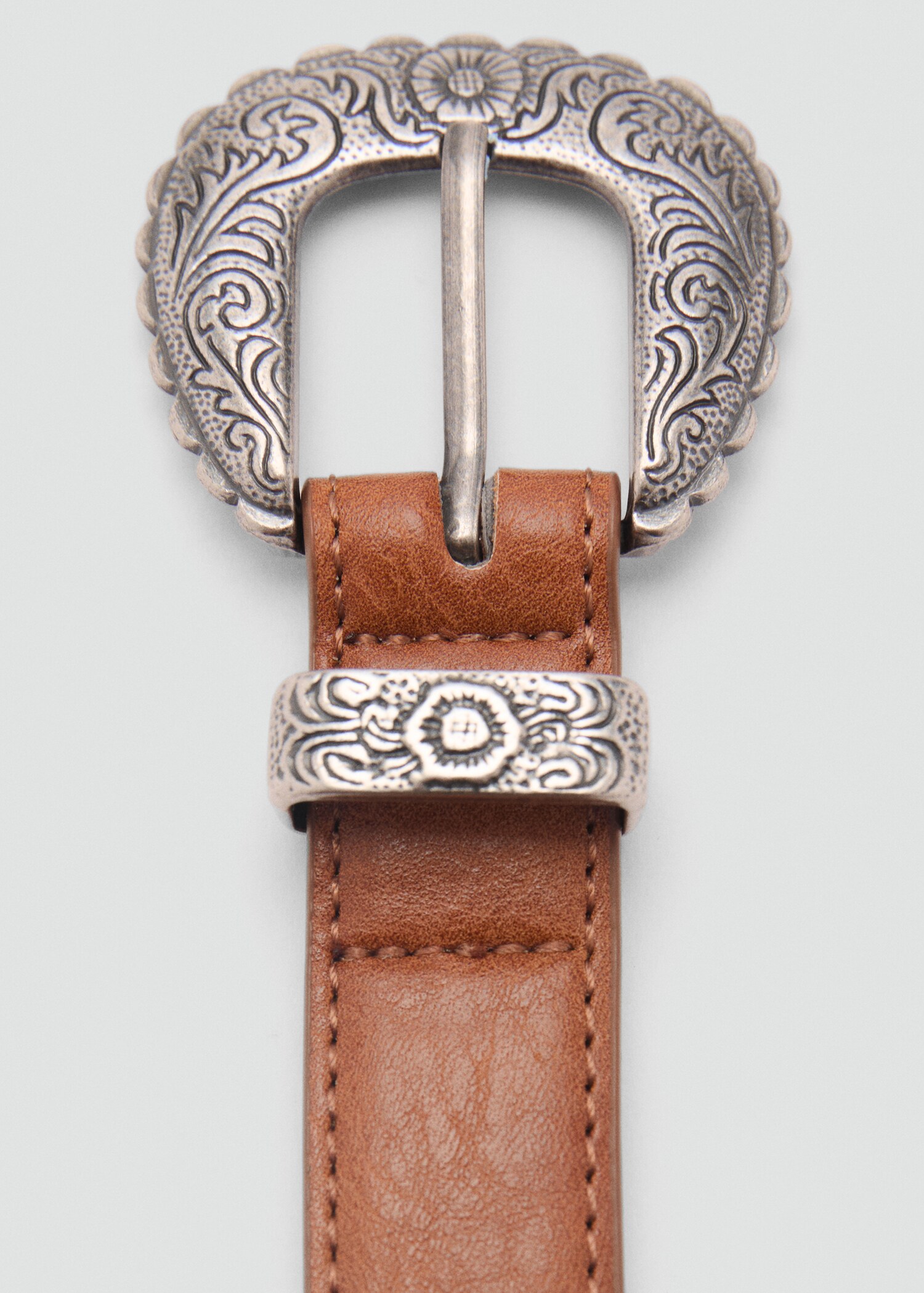 Embossed buckle belt - Medium plane