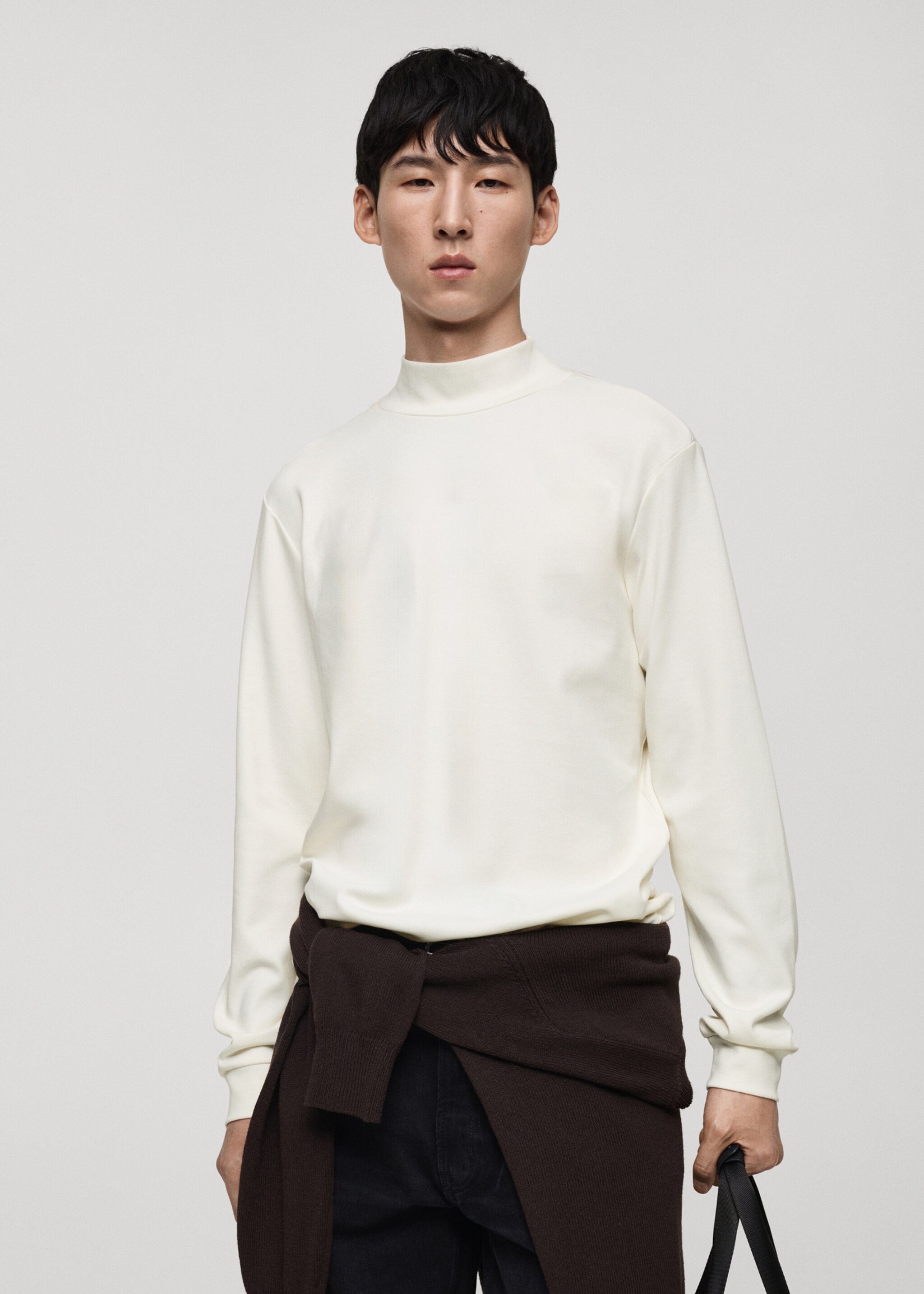 Langärmliges T-Shirt mit halbhohem Kragen - Mittlere Ansicht, Ecru. Ref: 87040601-00.