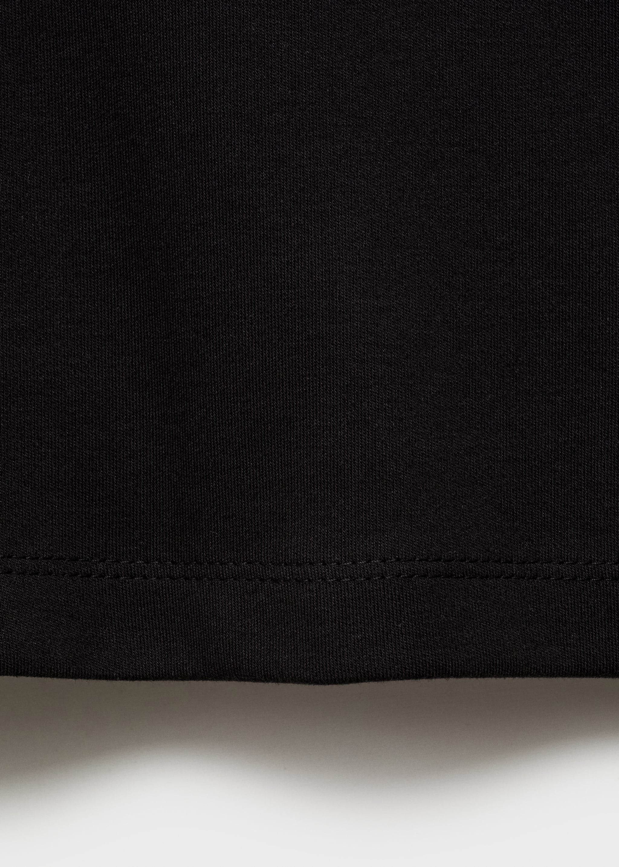 Langärmliges T-Shirt mit halbhohem Kragen - Detail des Artikels 0, Schwarz. Ref: 87040601-00.