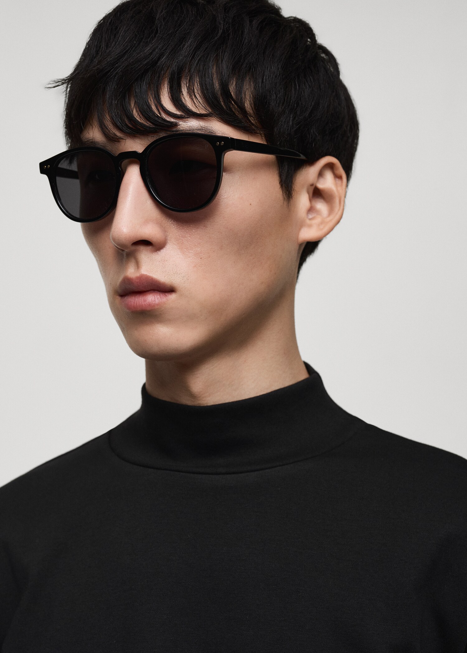 Langärmliges T-Shirt mit halbhohem Kragen - Detail des Artikels 1