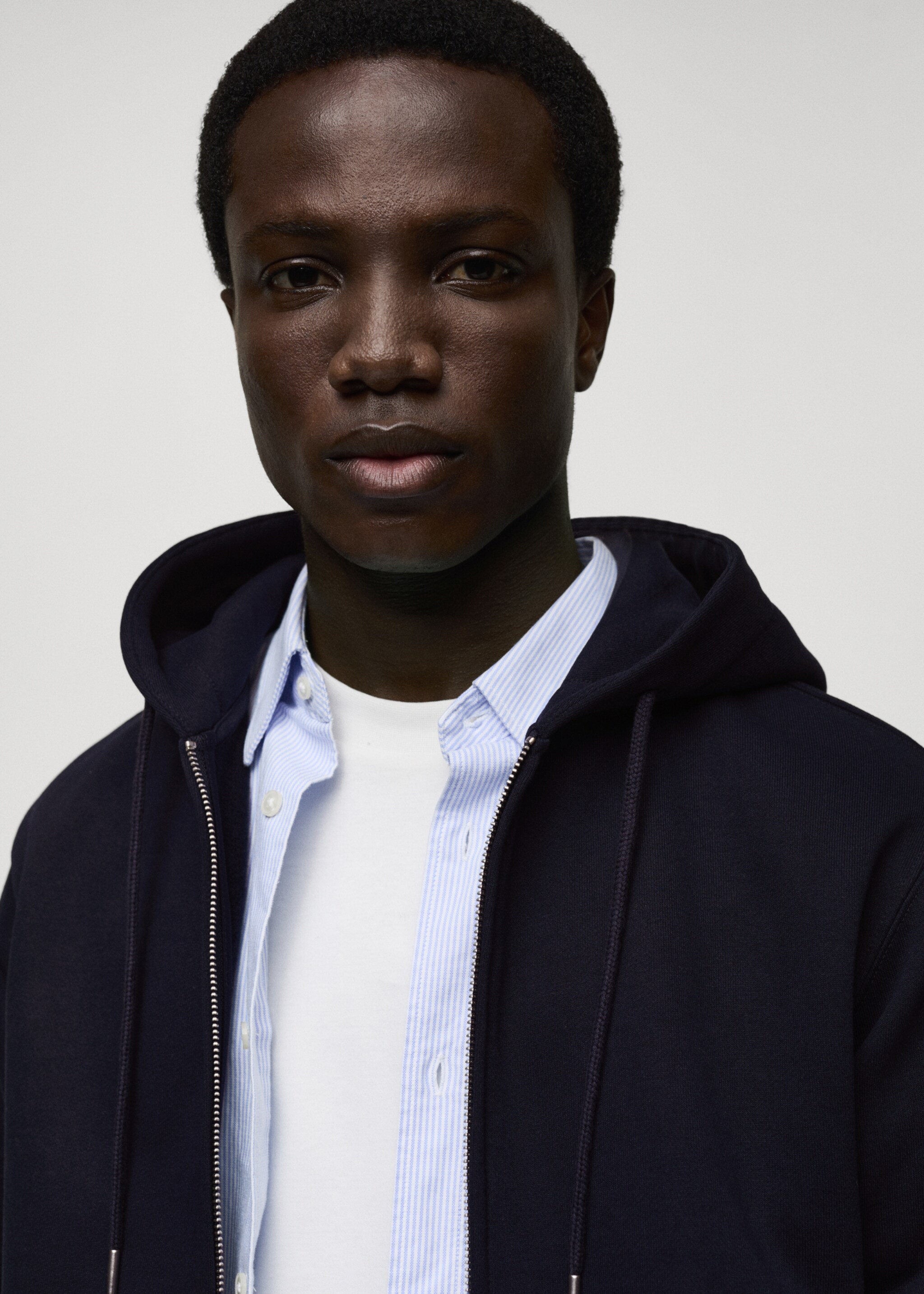 Regular-fit hoodie - Details of the article 1, Dark Navy. Ref: 87040602-00.