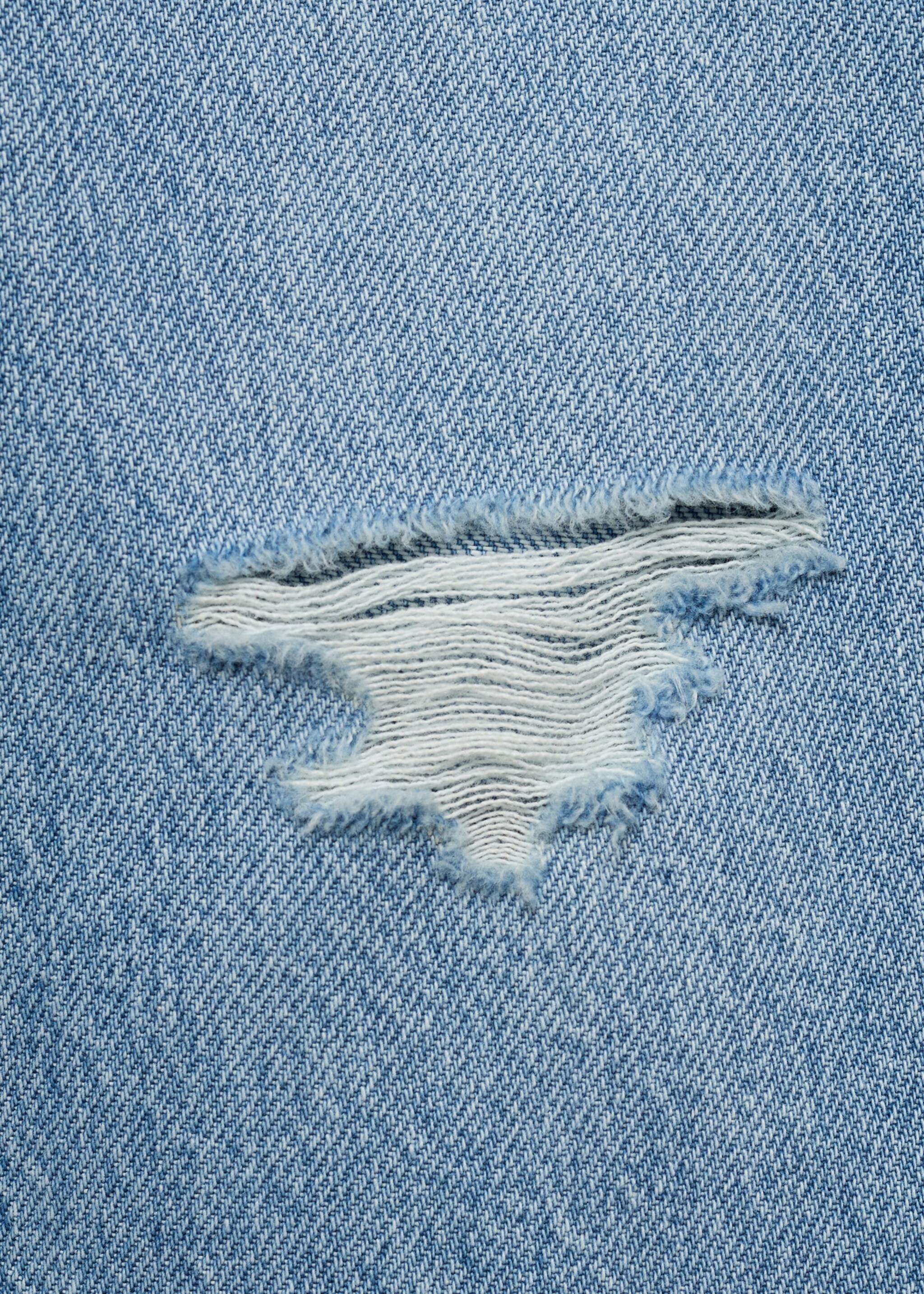 Mom Fit-Jeans mit Zierrissen - Detail des Artikels 8, Mittelblau. Ref: 87040617-00.