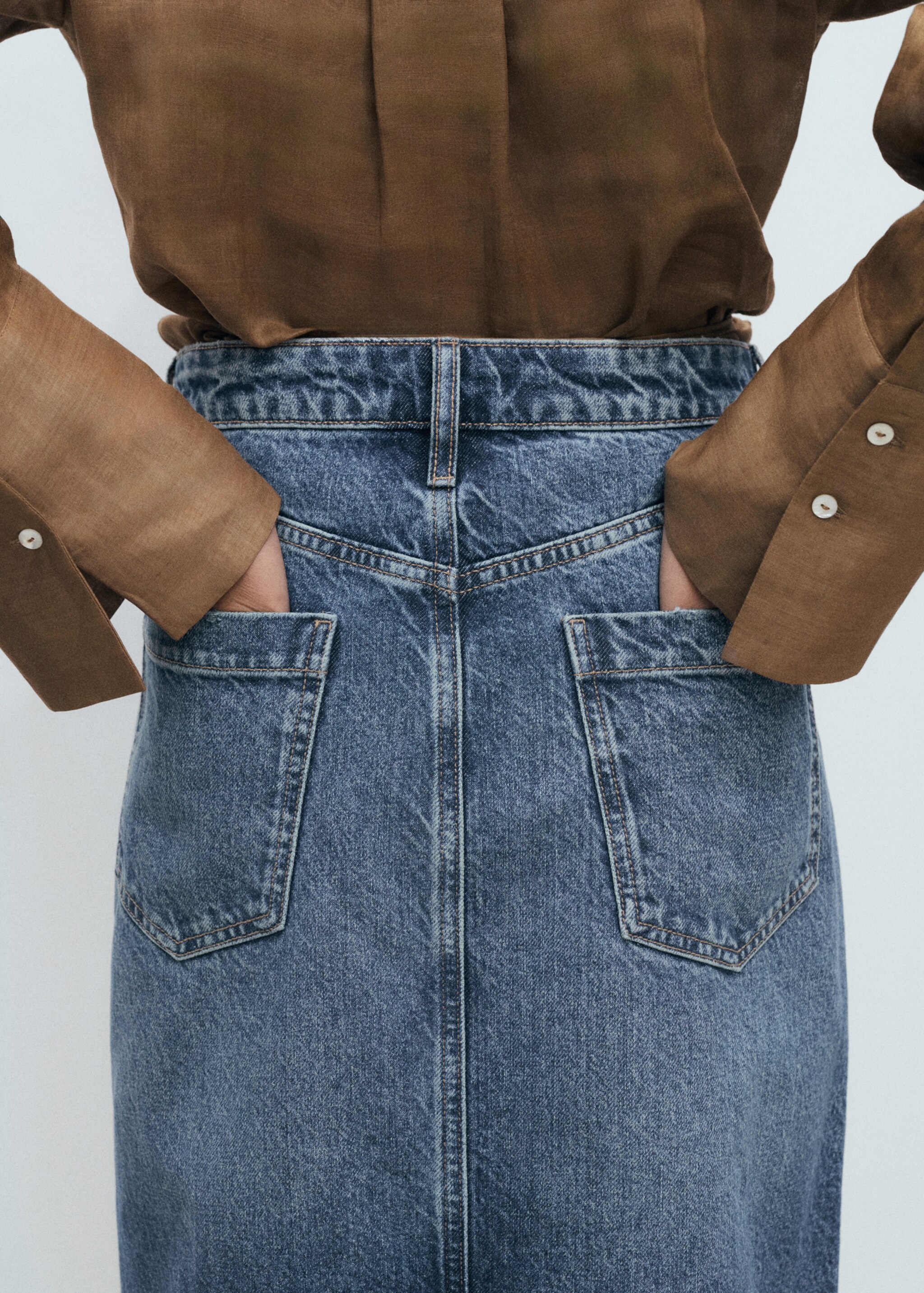 Denim midi-skirt - Details of the article 6, Dark Blue. Ref: 87040637-00.