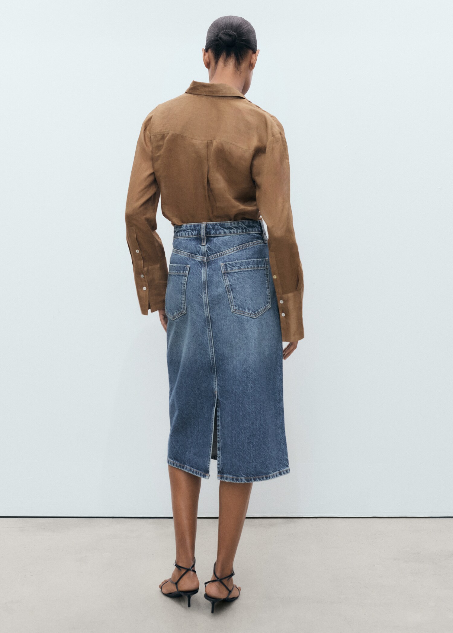 Denim midi-skirt - Reverse of the article