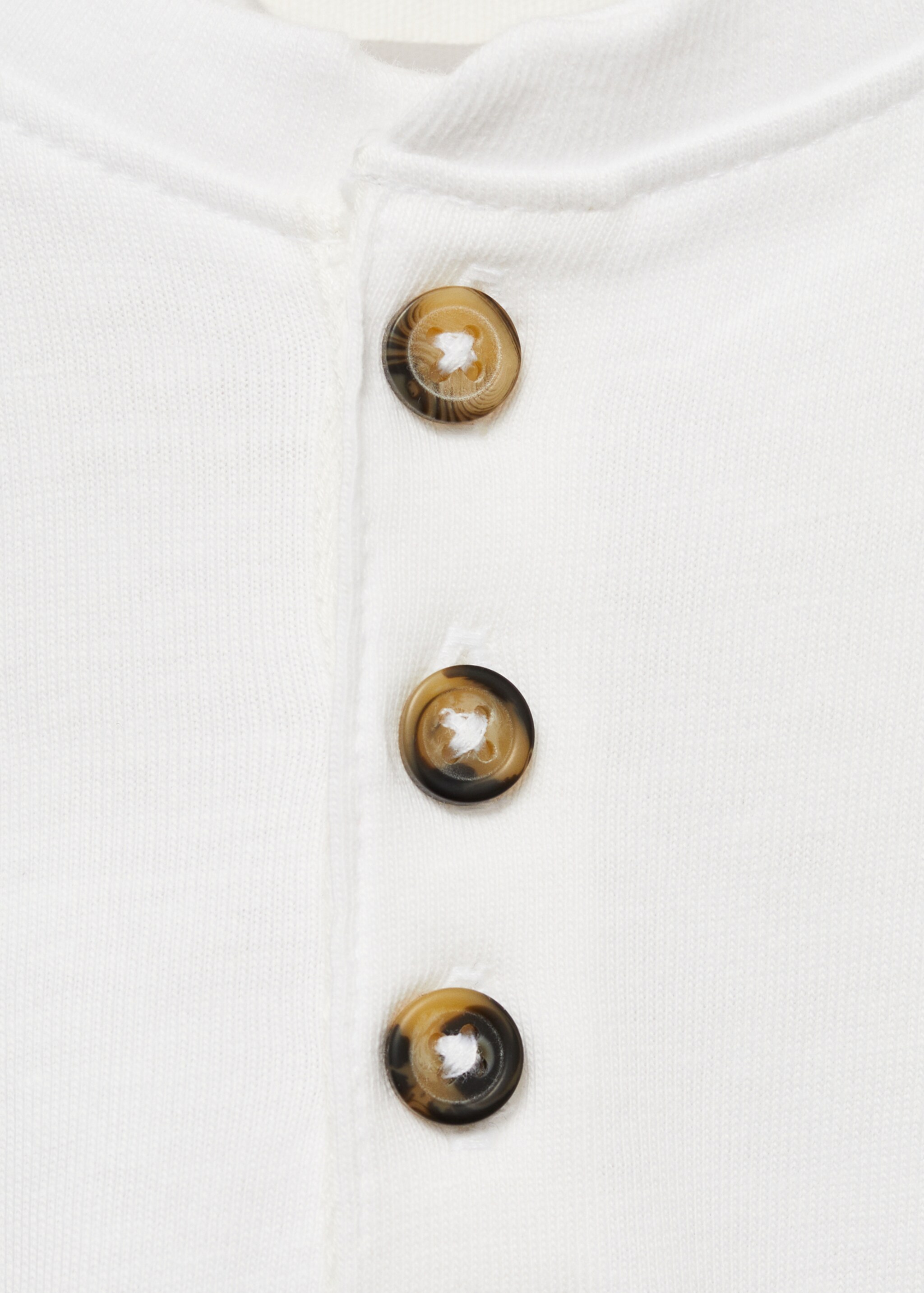 Samarreta cotó màniga llarga - Detall de l'article 8, Blanc trencat. Ref: 87040648-00.