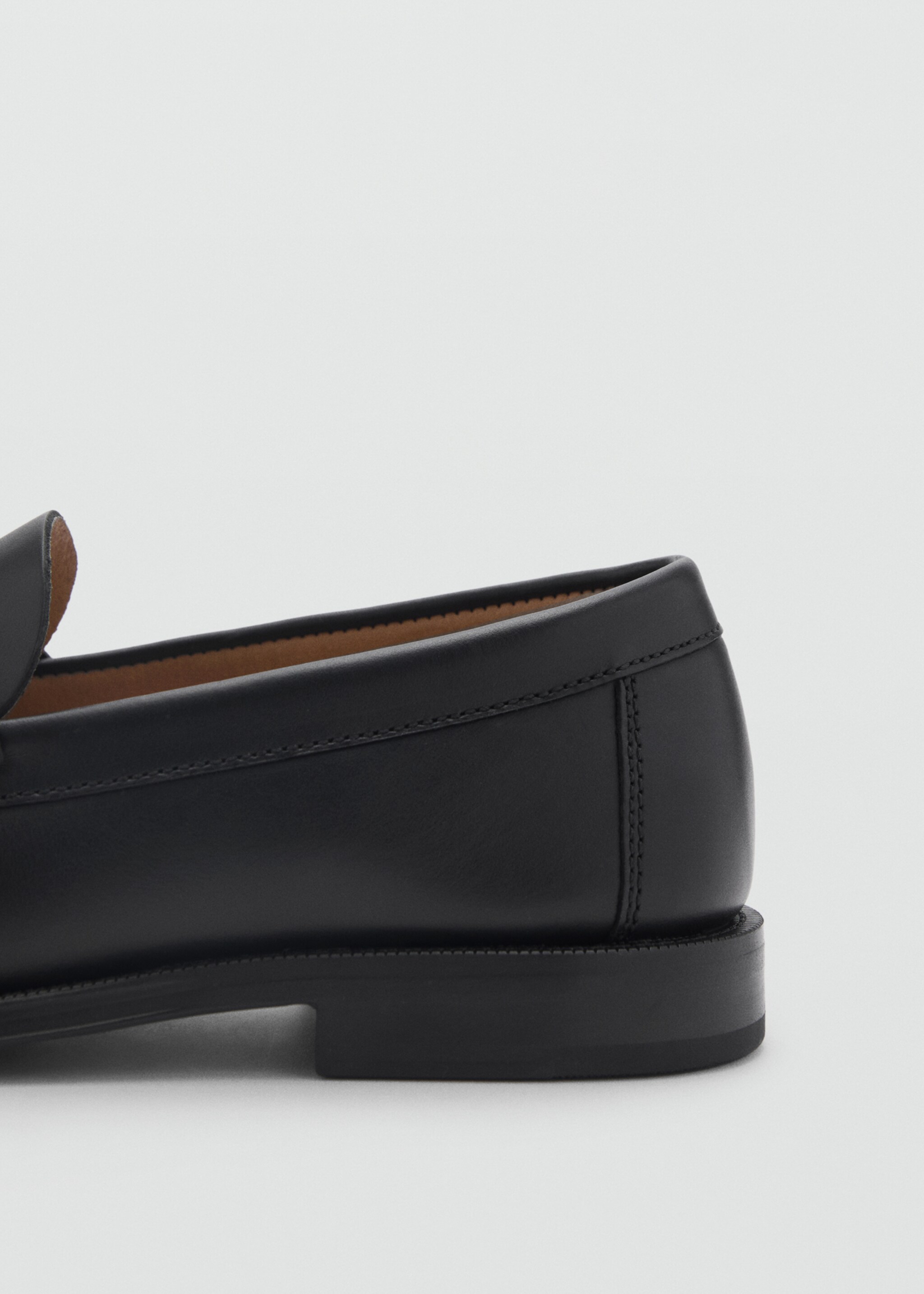 Leather penny loafers - Details of the article 1, Black. Ref: 87040651-00.