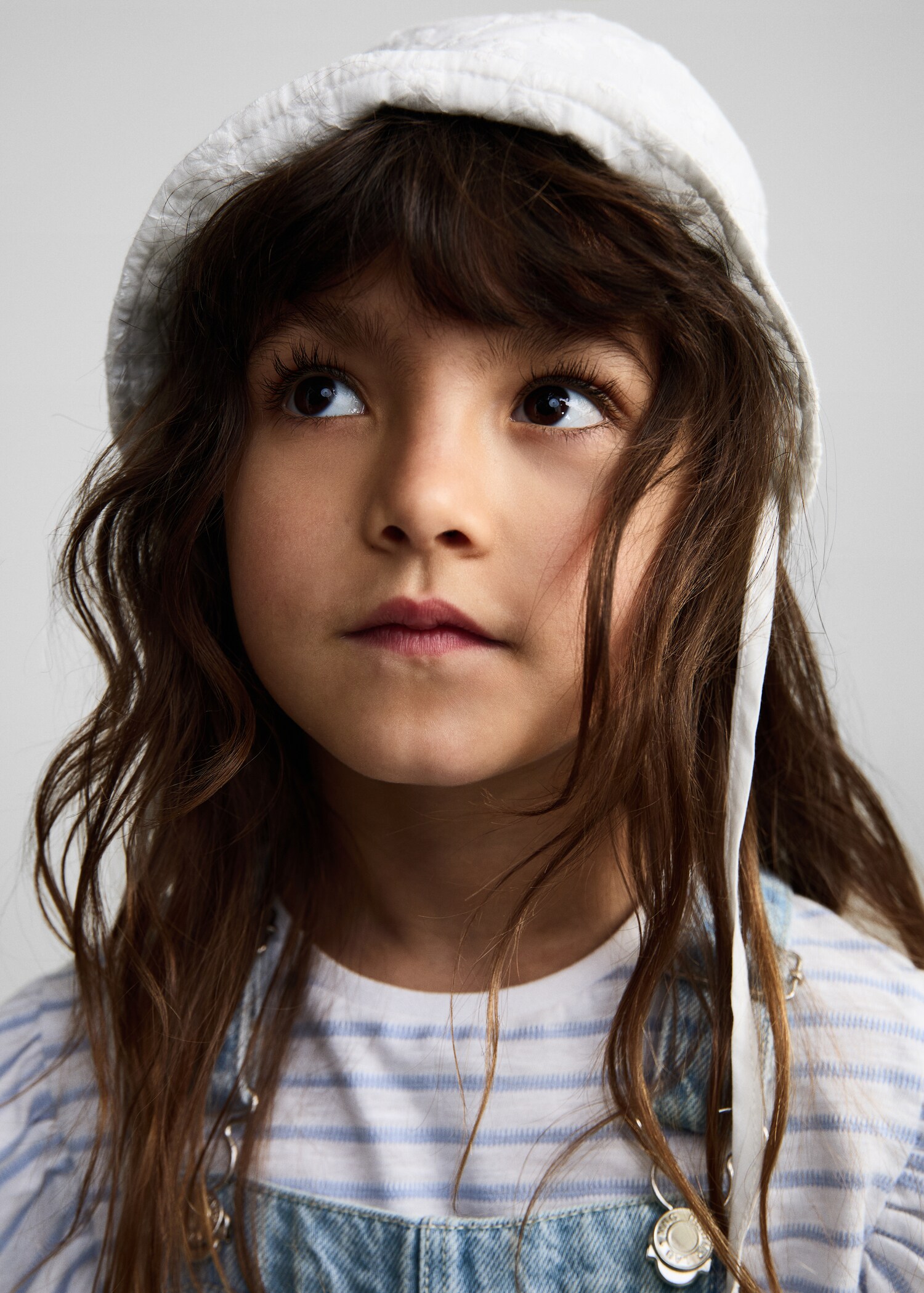 Kurzer Jeans-Latzrock - Detail des Artikels 2