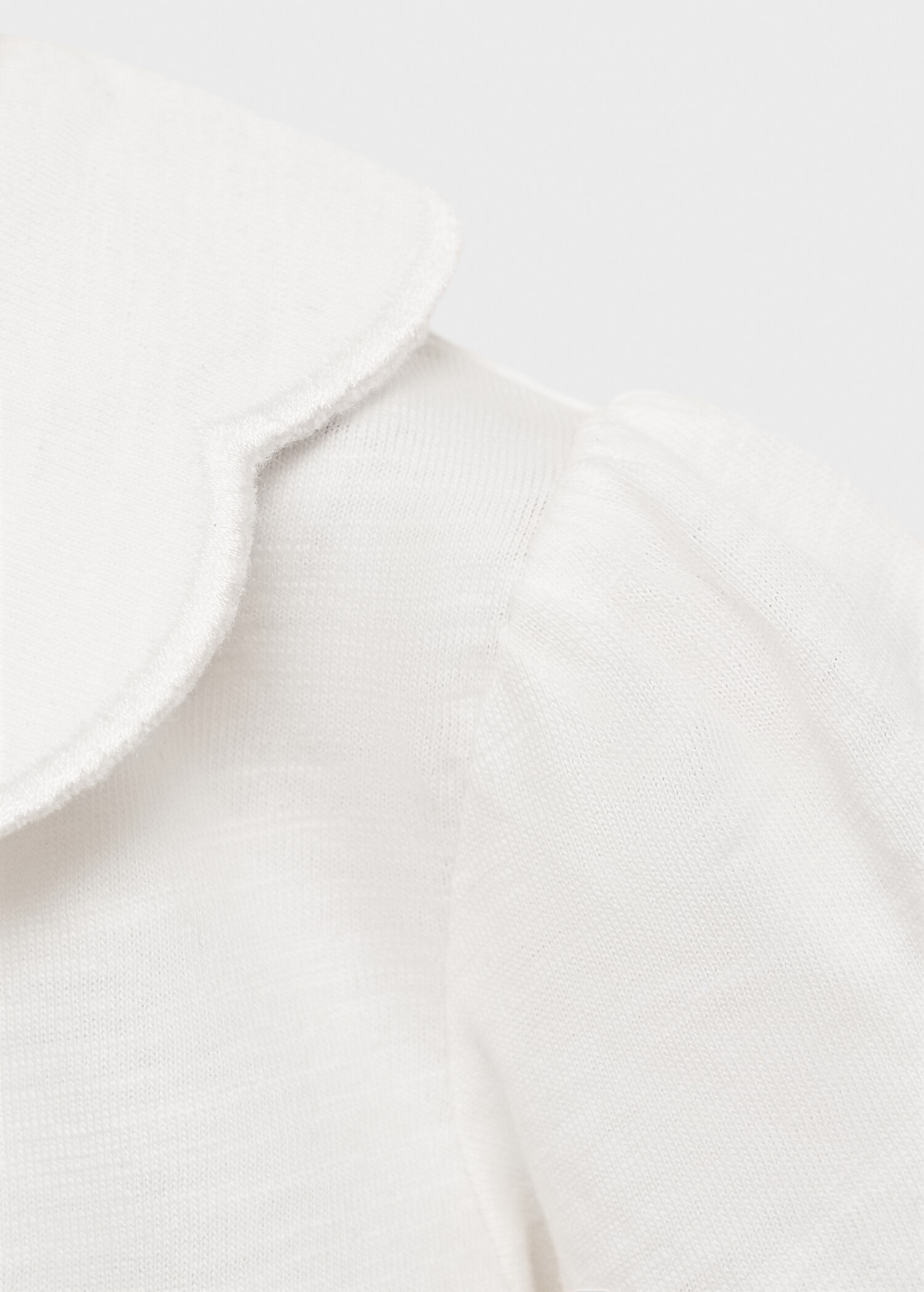 Baumwoll-T-Shirt mit Babydoll-Kragen - Detail des Artikels 8