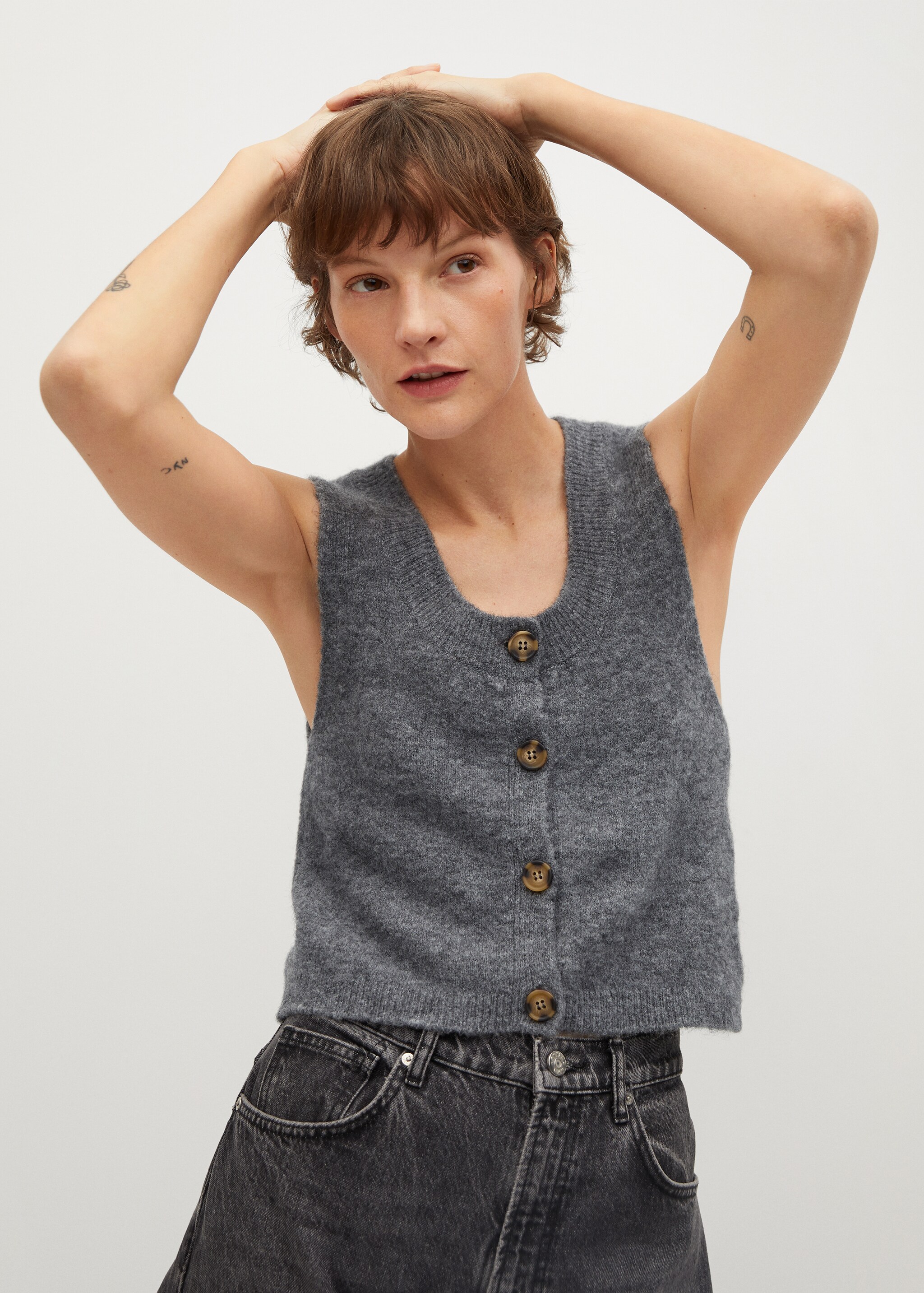 Knitted gilet with buttons - Details of the article 2
