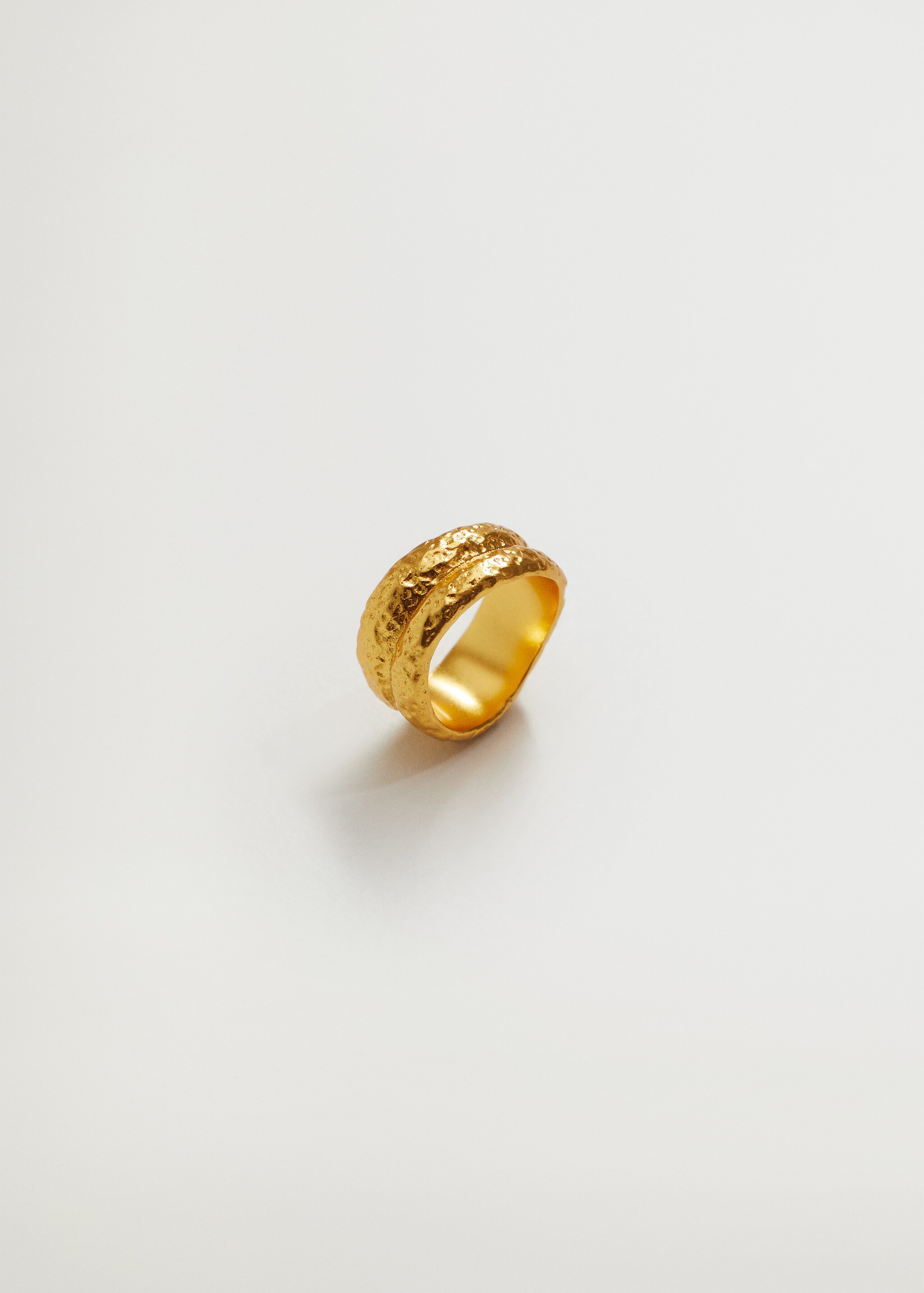 Anillo textura relieve - Plano medio