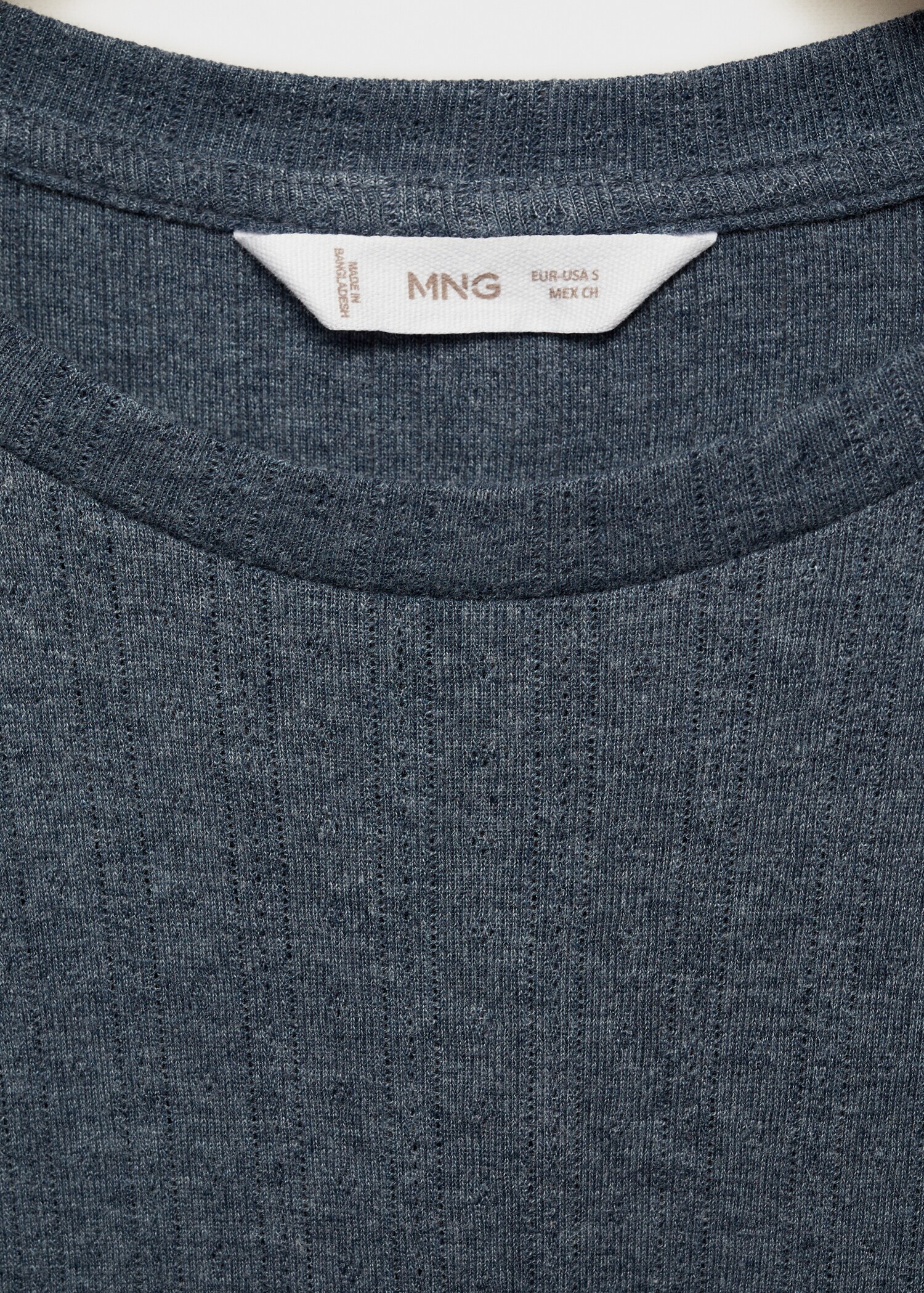 Sleeve detail t-shirt - Details of the article 8