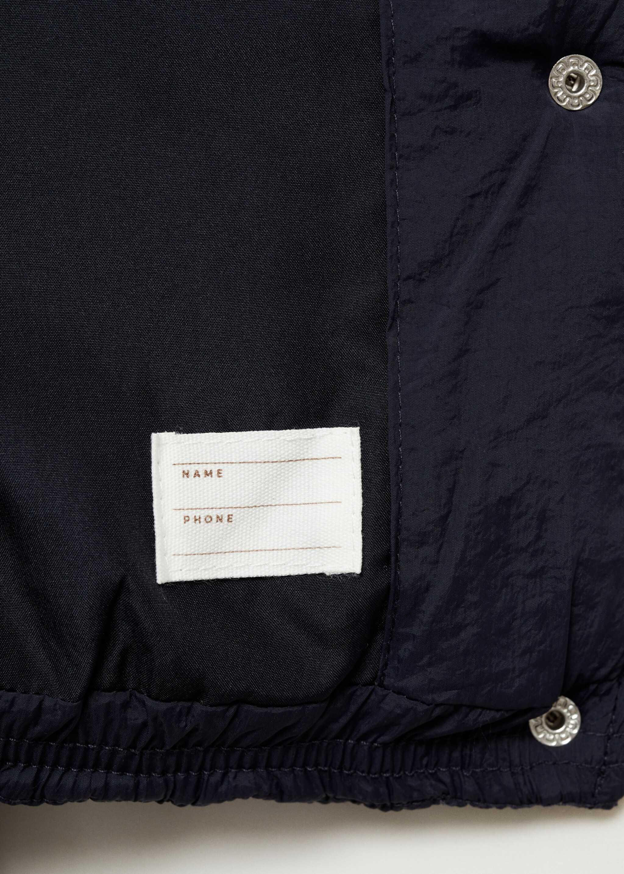 Ruitvormig doorgestikte bodywarmer - Detail van het artikel 0, Donkermarine. Ref: 87042891-00.