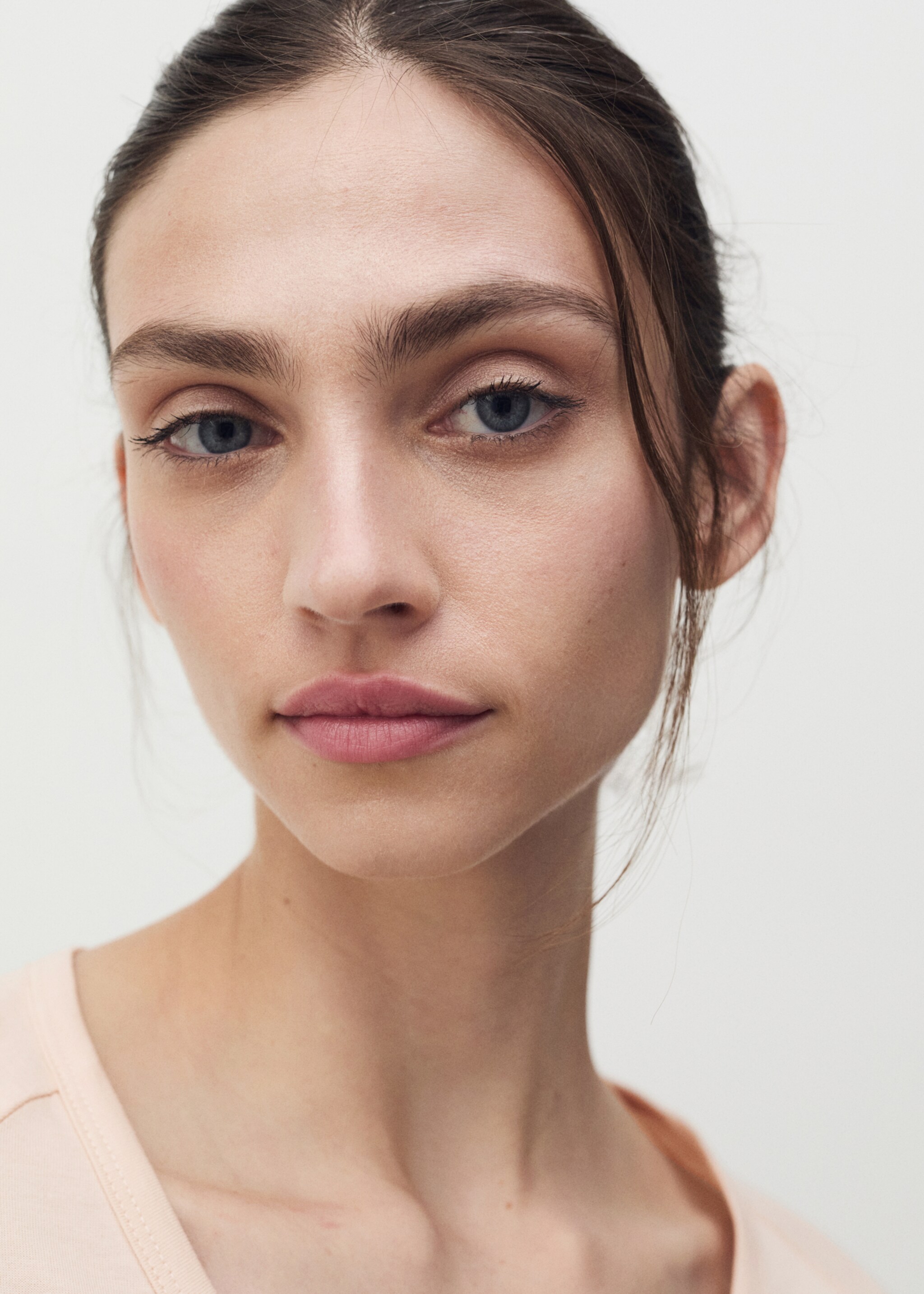 Katoenen nachtjapon met V-hals - Detail van het artikel 1, Zalm. Ref: 87042901-00.