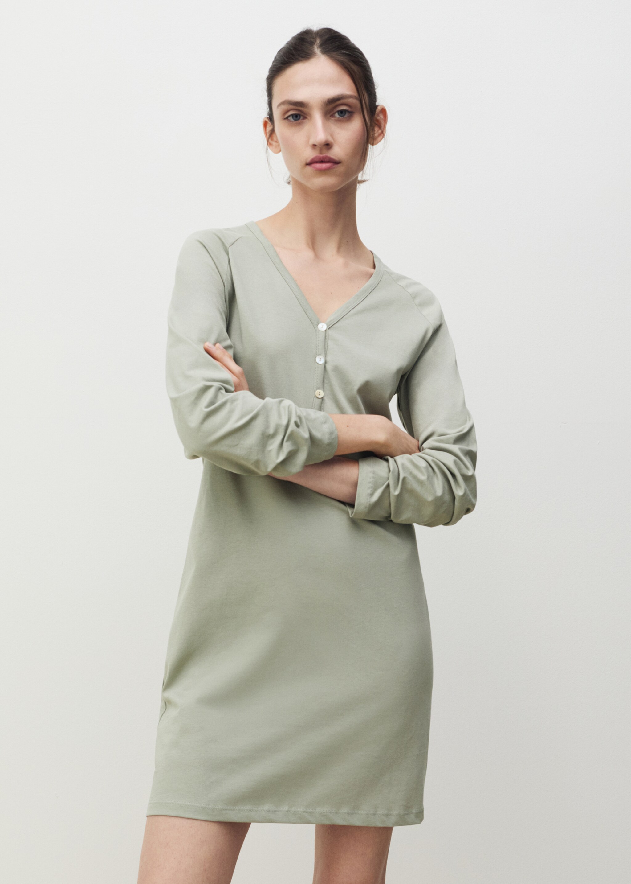 Cotton V-neck nightgown - Medium plane, Aqua Green. Ref: 87042901-00.