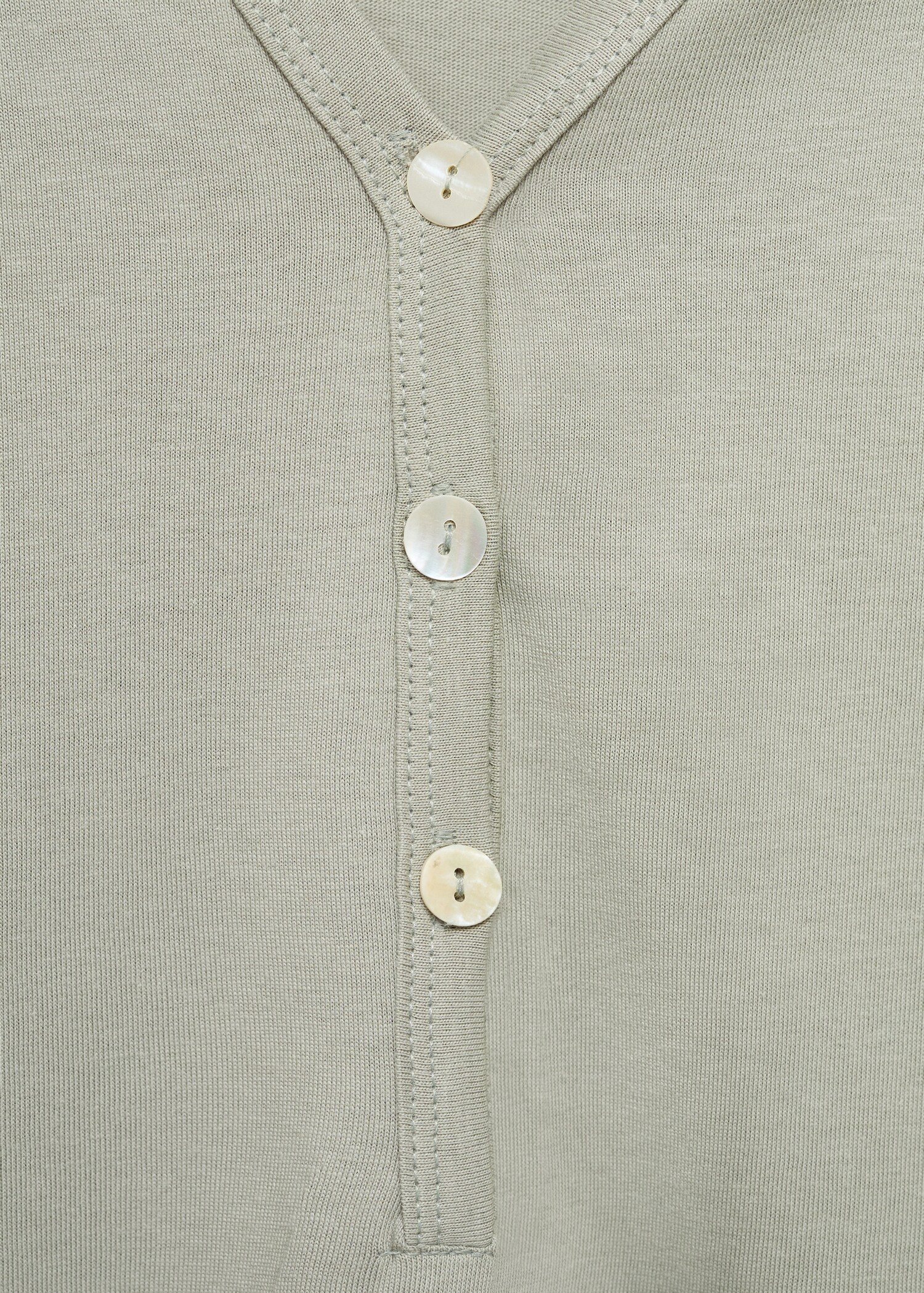 Cotton V-neck nightgown - Details of the article 8