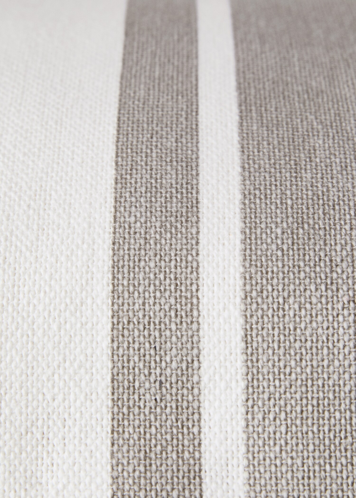 Cotton wide-striped cushion cover 30x50 cm - Details of the article 2