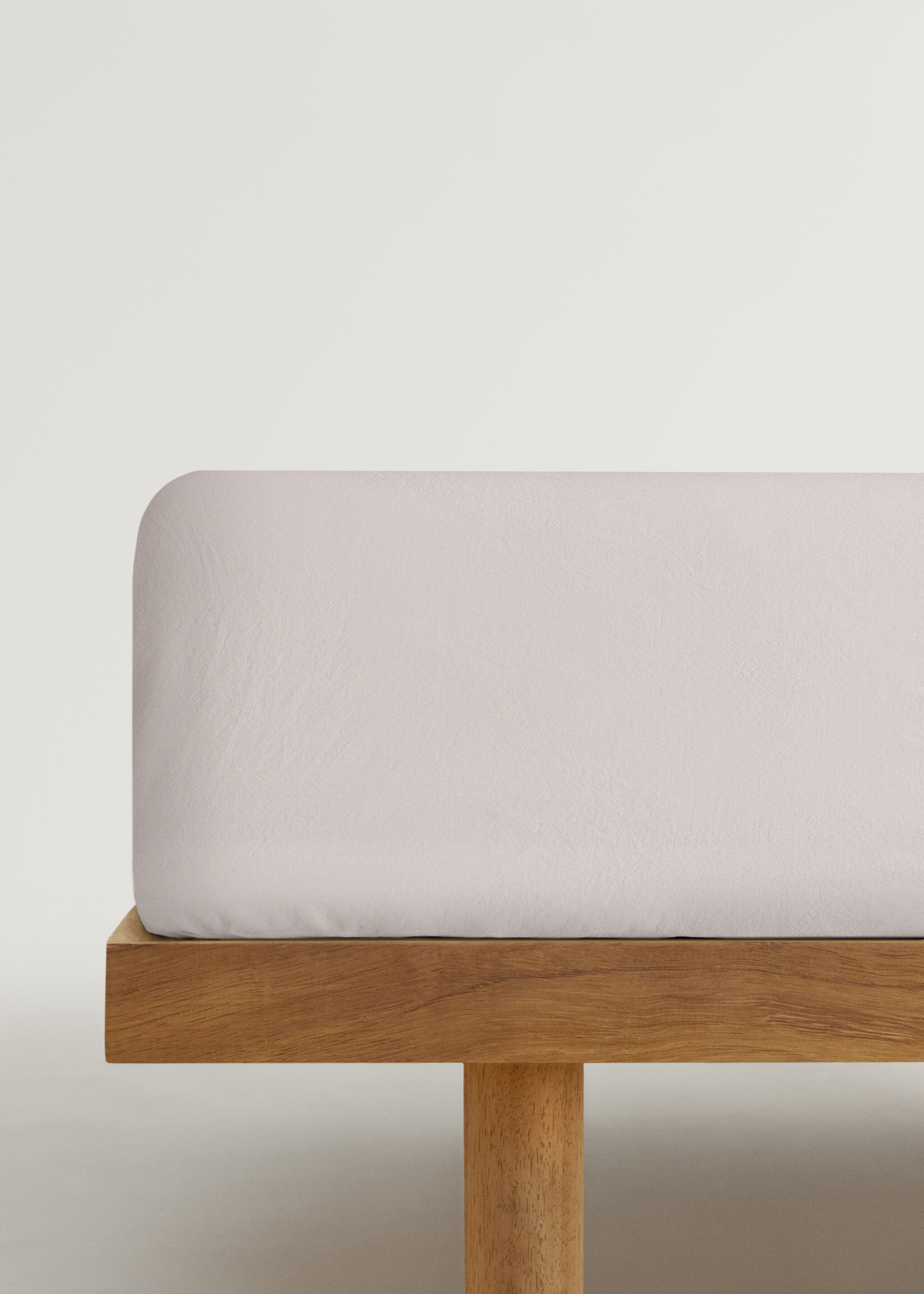 Washed cotton fitted sheet for 150 cm bed - Article without model, Light/Pastel Grey. Ref: 87042930-00.