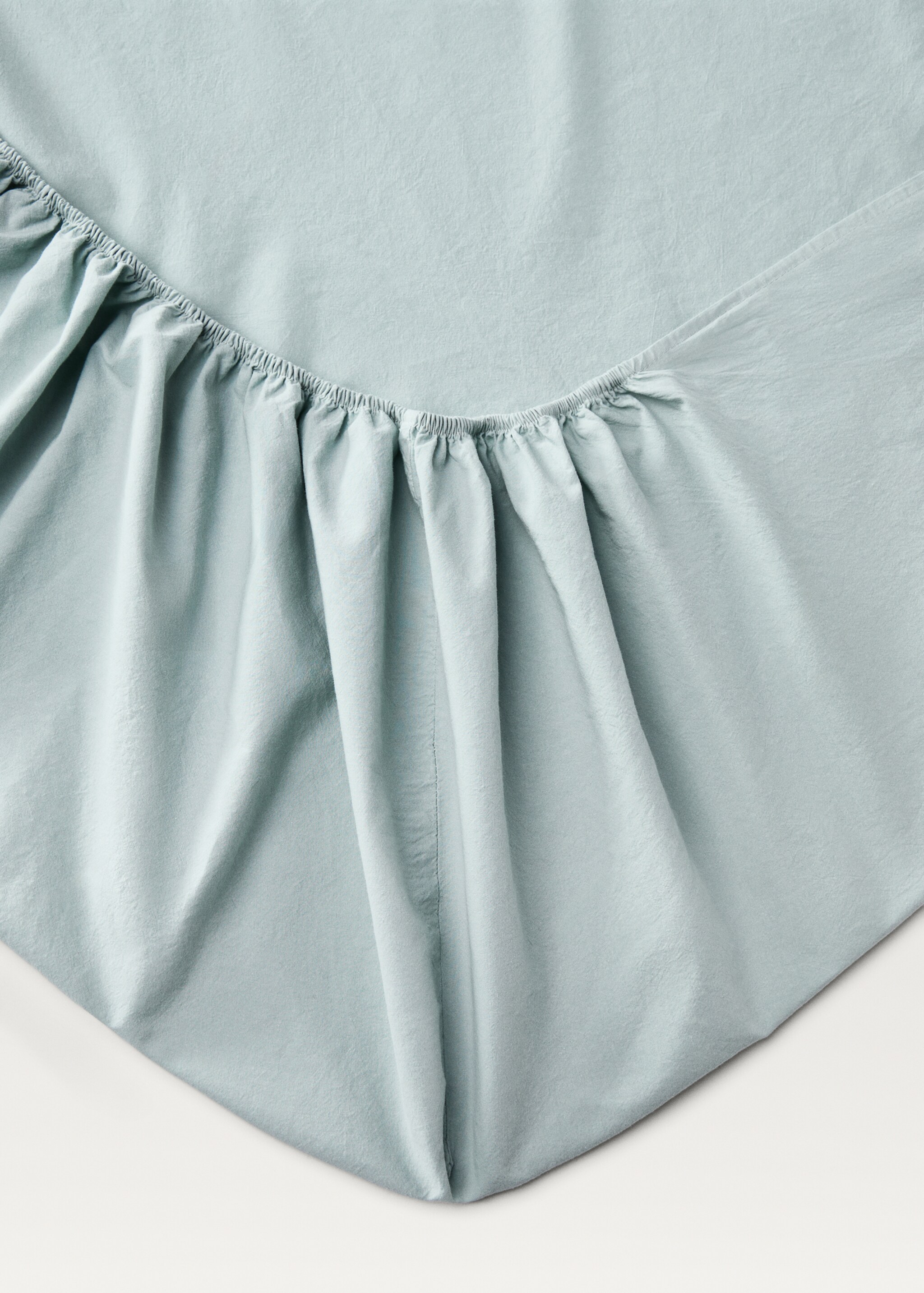 Washed cotton fitted sheet for 150 cm bed - Details of the article 1, Pastel Green. Ref: 87042930-00.