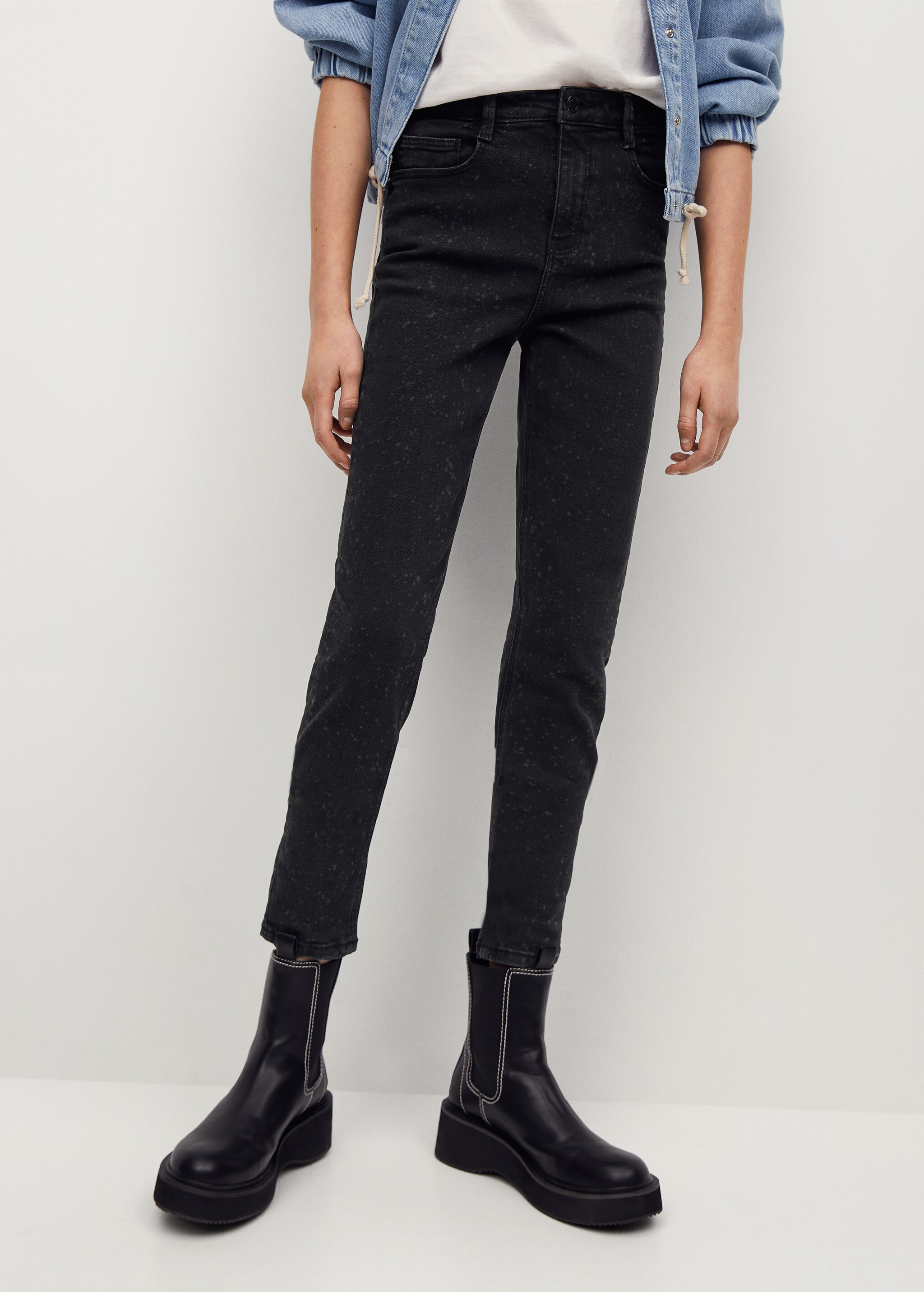 Jeans slim efecto manchas - Plano medio