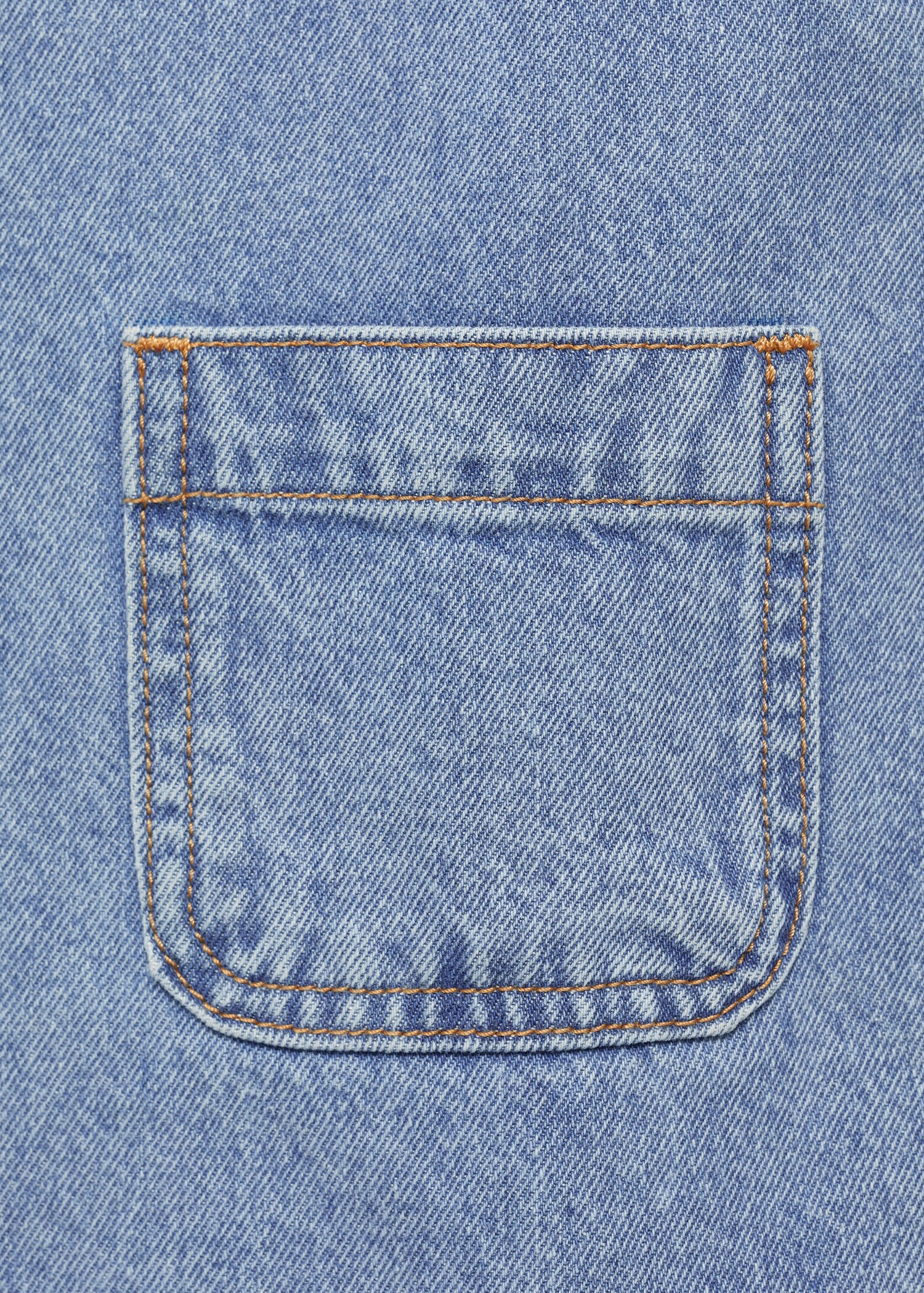 Short denim pinafore - Details of the article 0