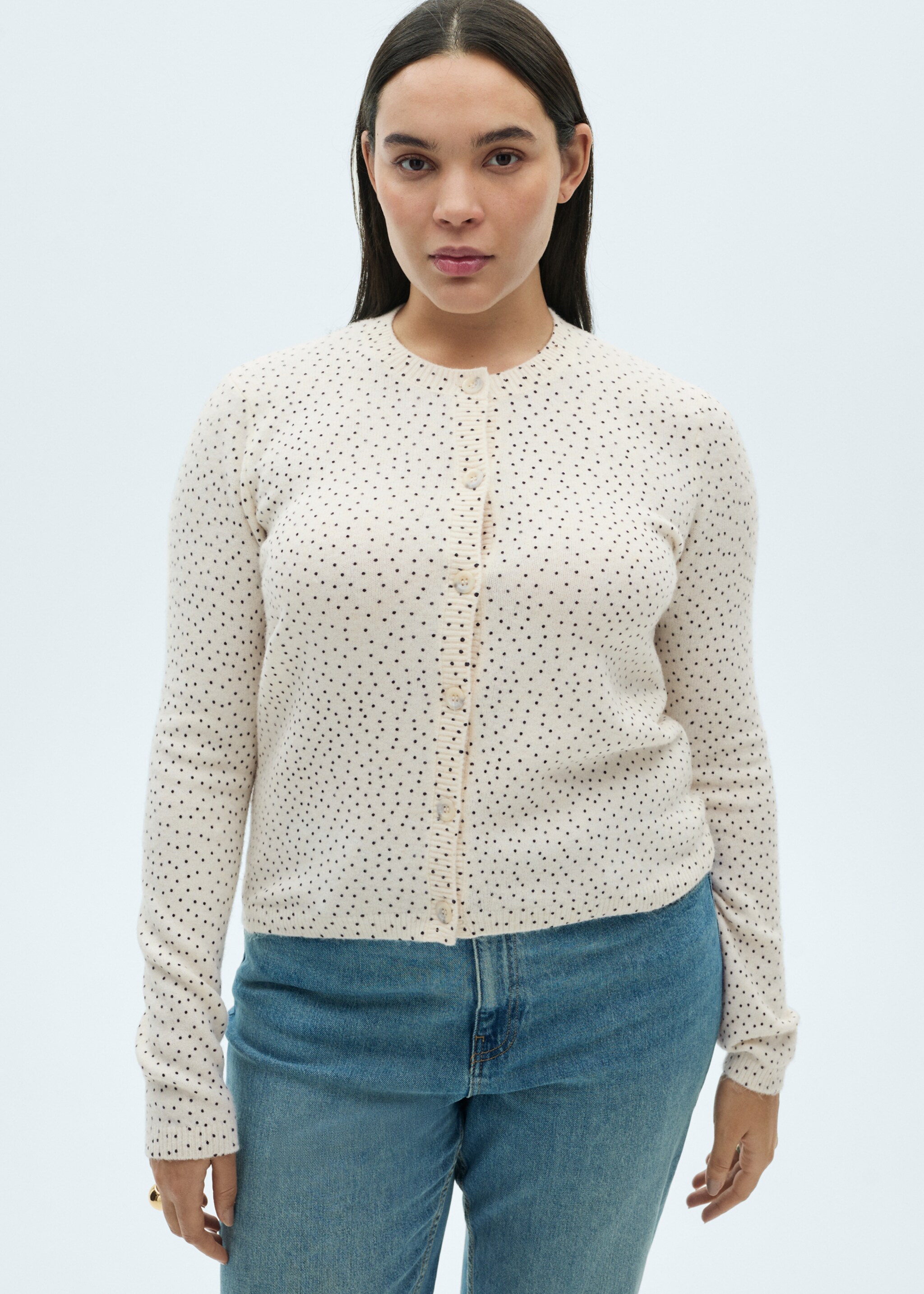 Polka-dot knitted cardigan - Details of the article 5, Ecru. Ref: 87043271-00.