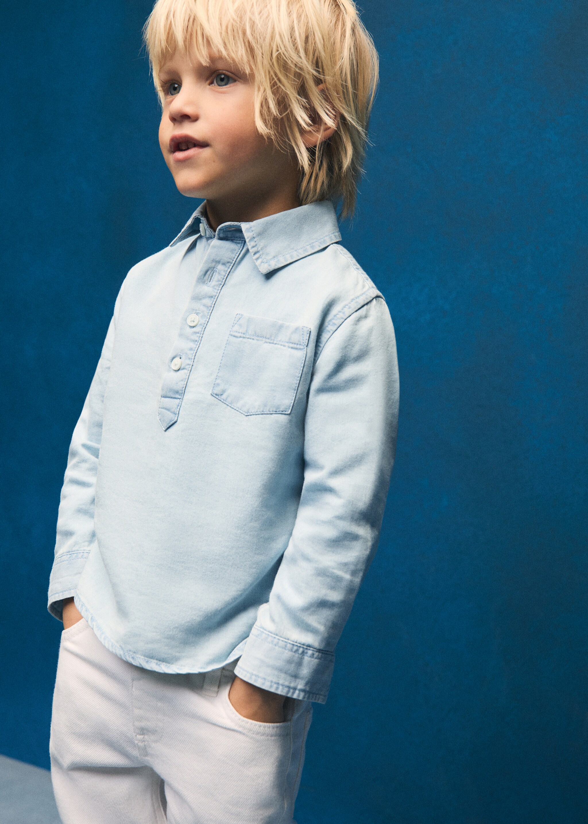 Pocket denim shirt - Details of the article 5, Light Blue. Ref: 87043272-00.