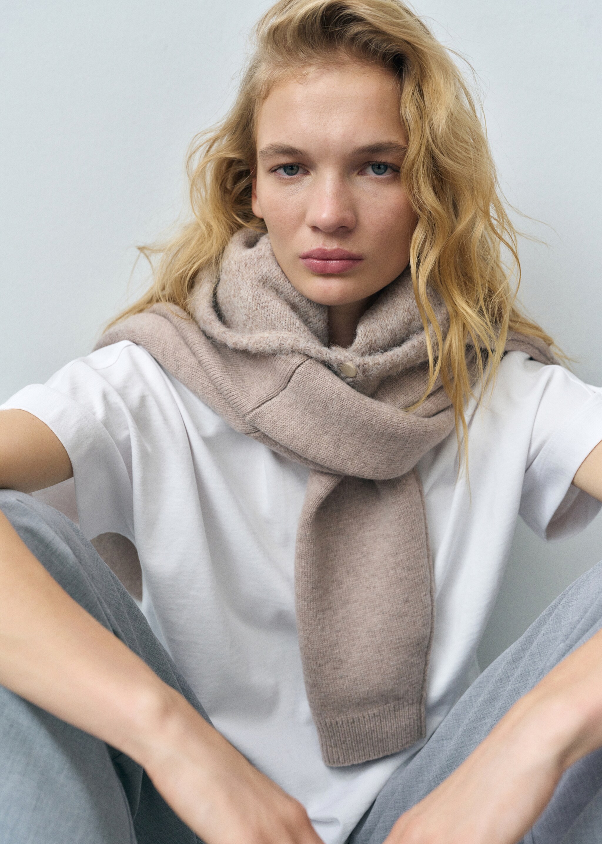 Short-sleeved cotton t-shirt - Details of the article 1, White. Ref: 87043285-00.