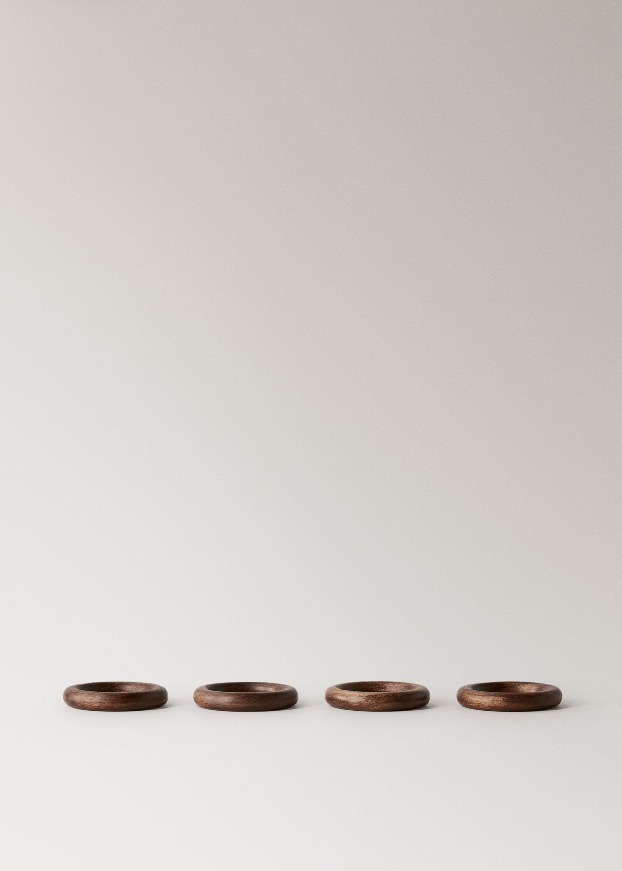 Wooden ring napkin holders - Article without model, Brown. Ref: 87043290-00.
