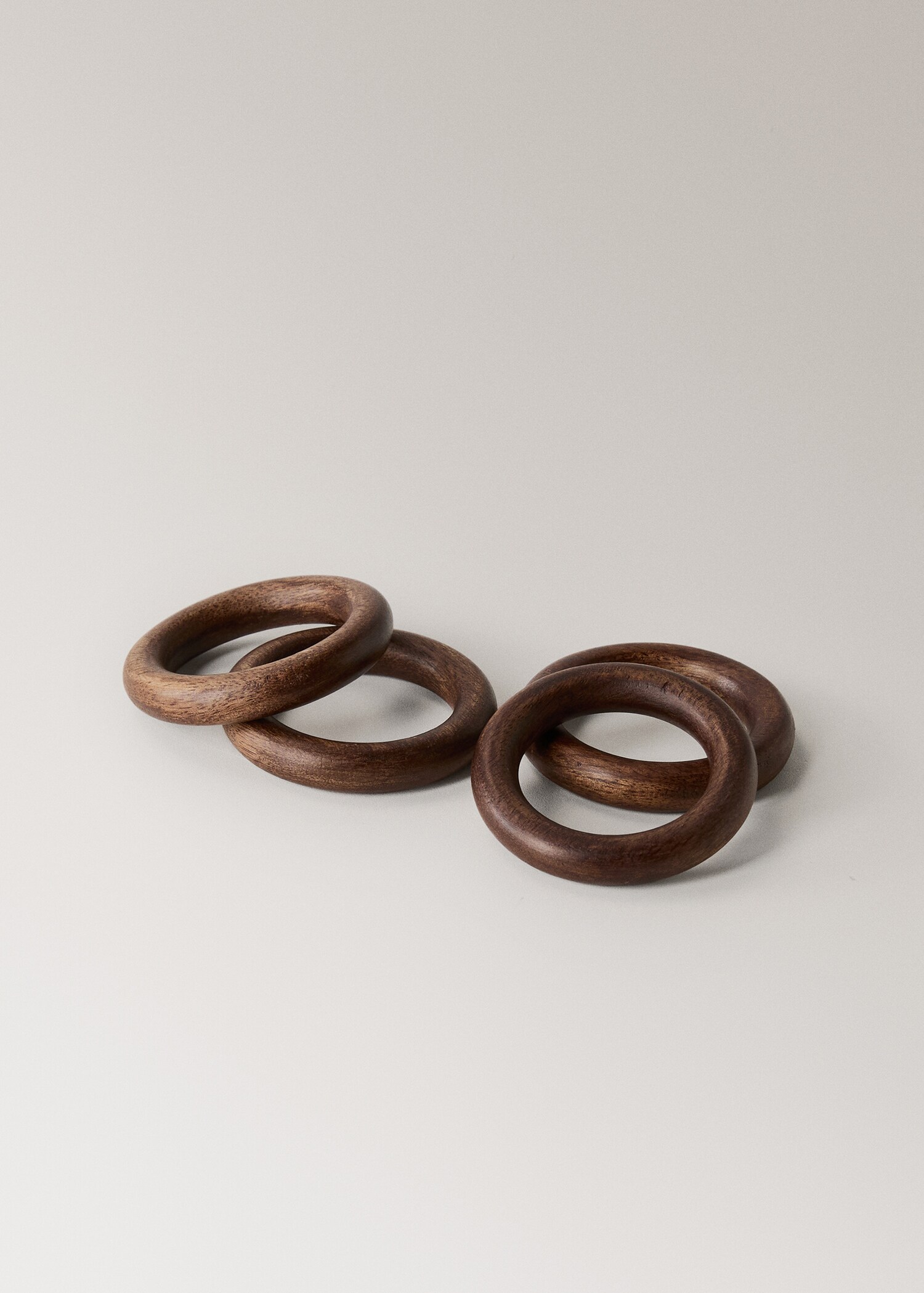 Wooden ring napkin holders - Details of the article 1