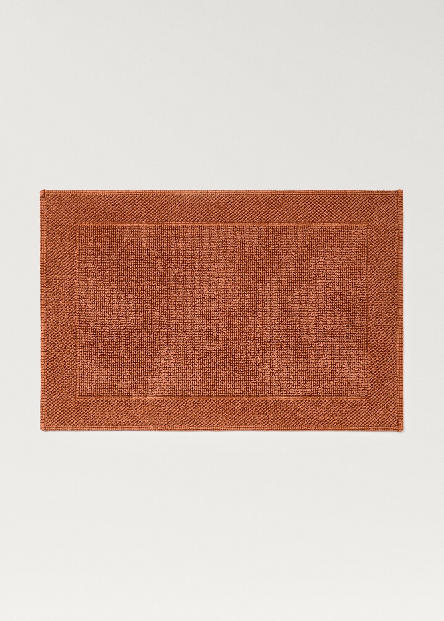 Badrumsmatta med ramdesign - Artikel utan modell