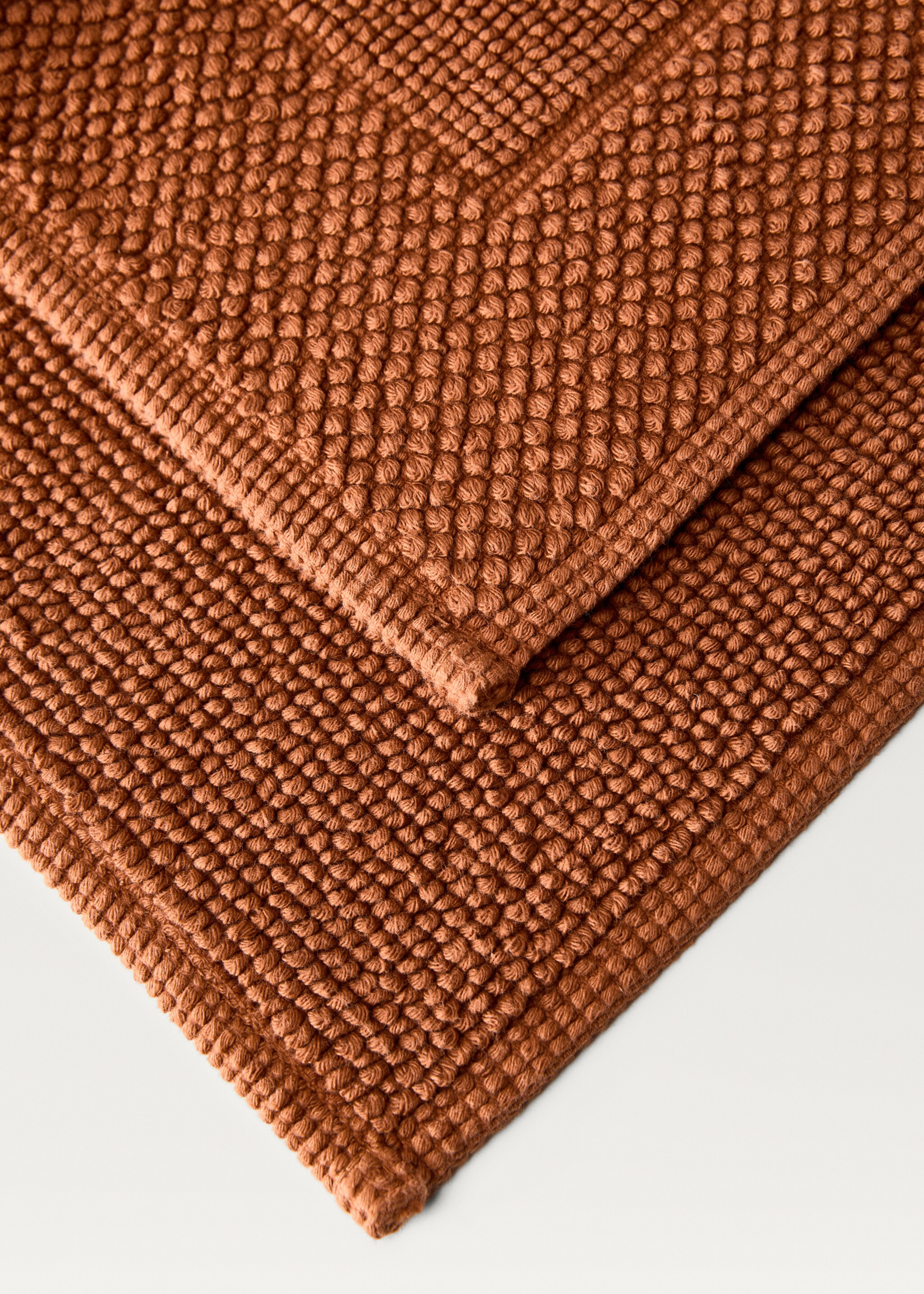 Bath mat with frame design - Details of the article 2, Burnt Orange. Ref: 87043300-00.