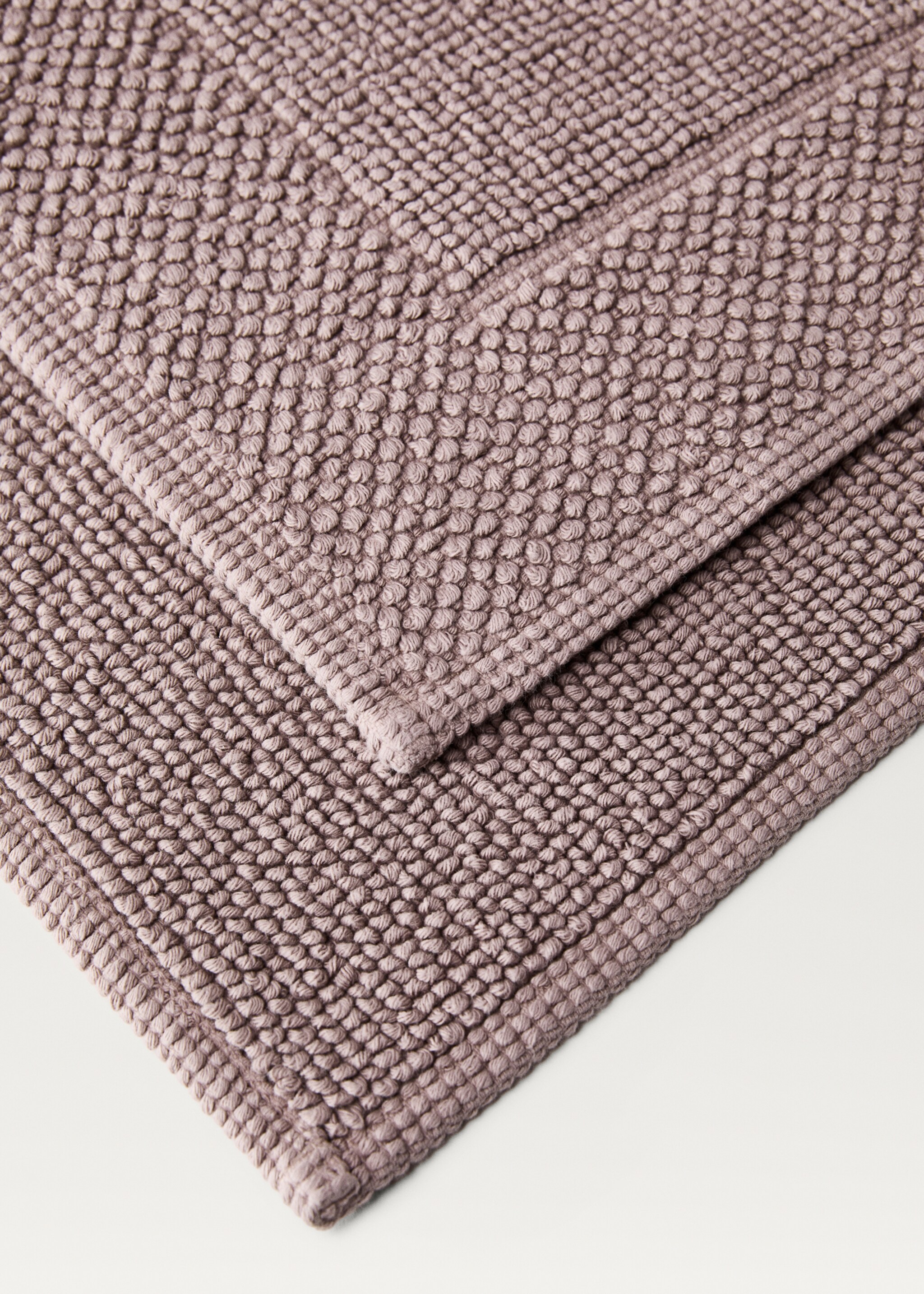 Bath mat with frame design - Details of the article 2, Plum. Ref: 87043300-00.